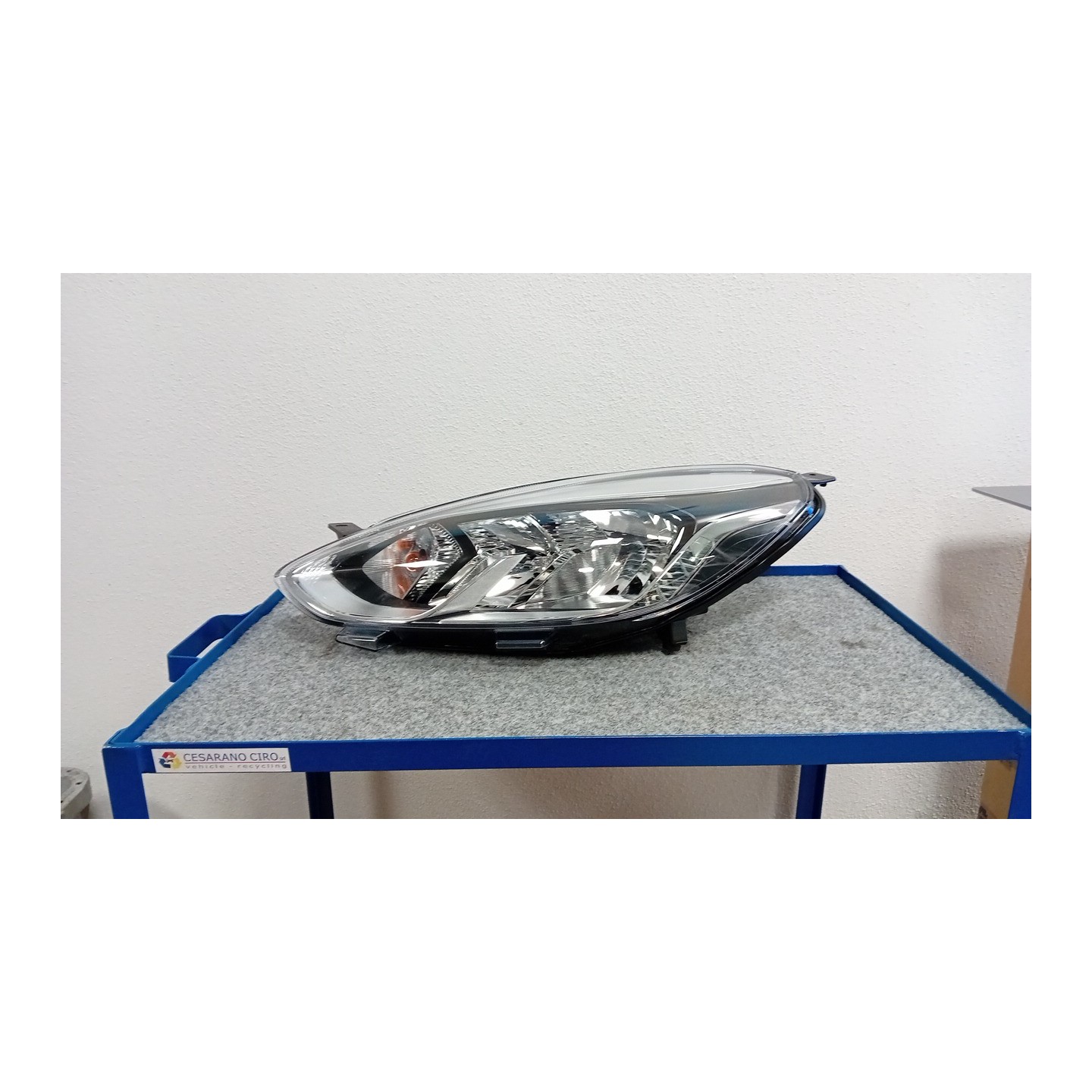 PROIETTORE C/RIFLETT.POLIFOCALI SX. 056 FORD FIESTA (CE1) (04/17-)  2498638
