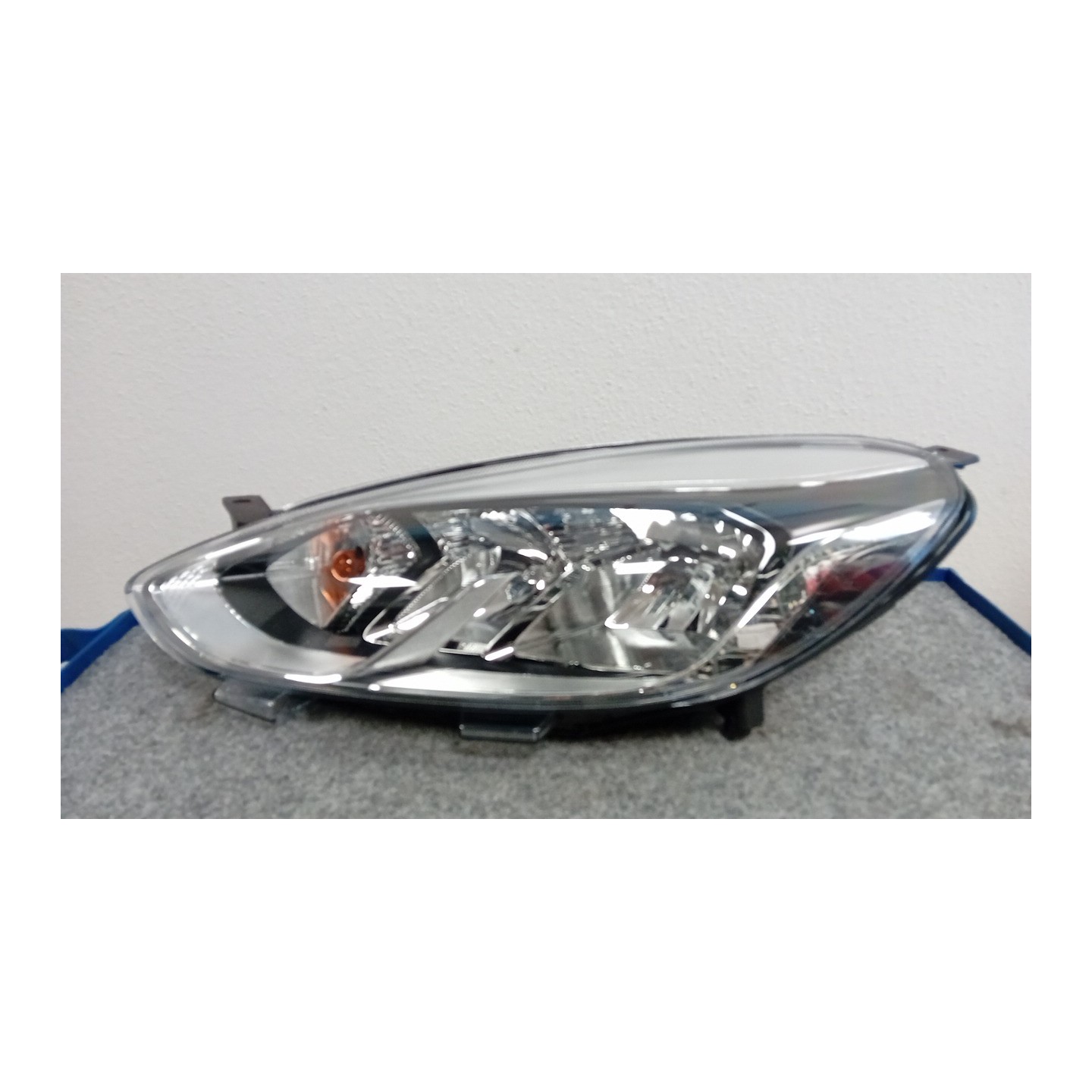 PROIETTORE C/RIFLETT.POLIFOCALI SX. 056 FORD FIESTA (CE1) (04/17-)  2498638