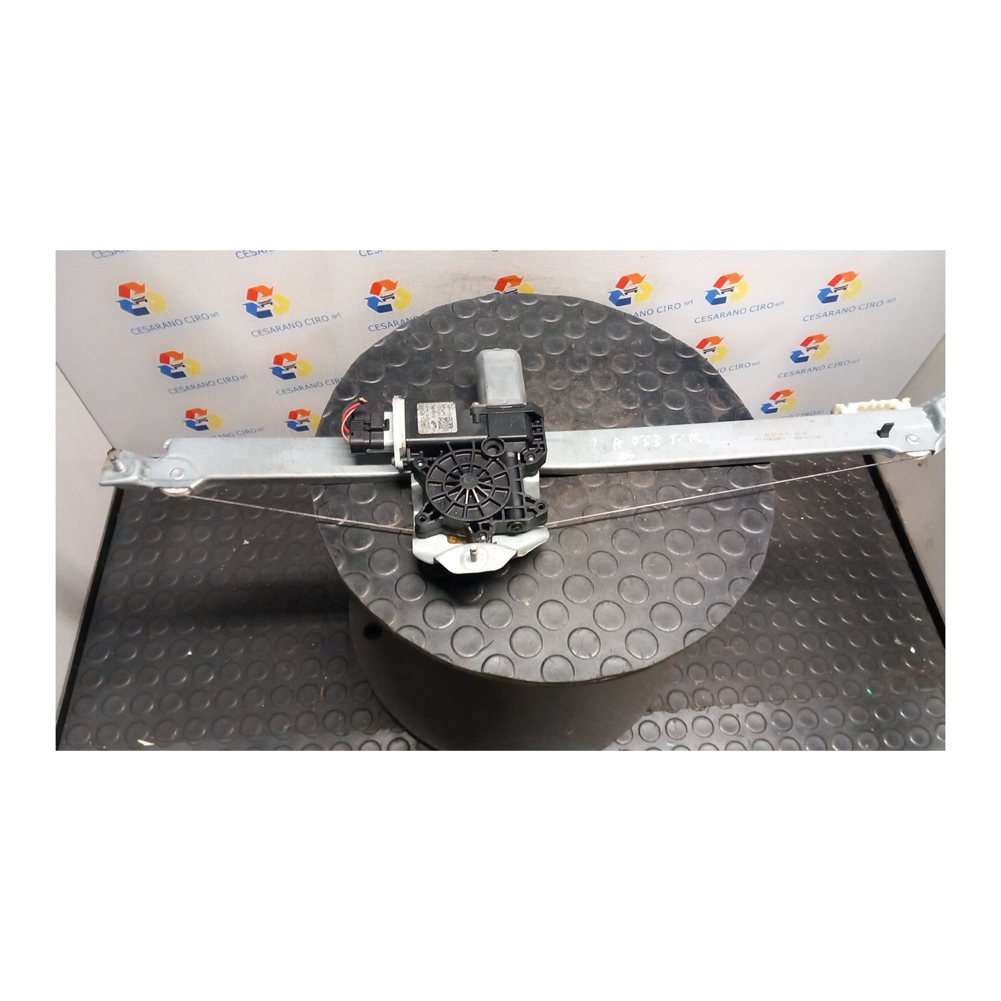 ALZACRISTALLO ELETTR. PORTA ANT. CON MOTORINO SX. 033 OPEL VIVARO (X82) (07/14-12/19) R9MA4 93867658
