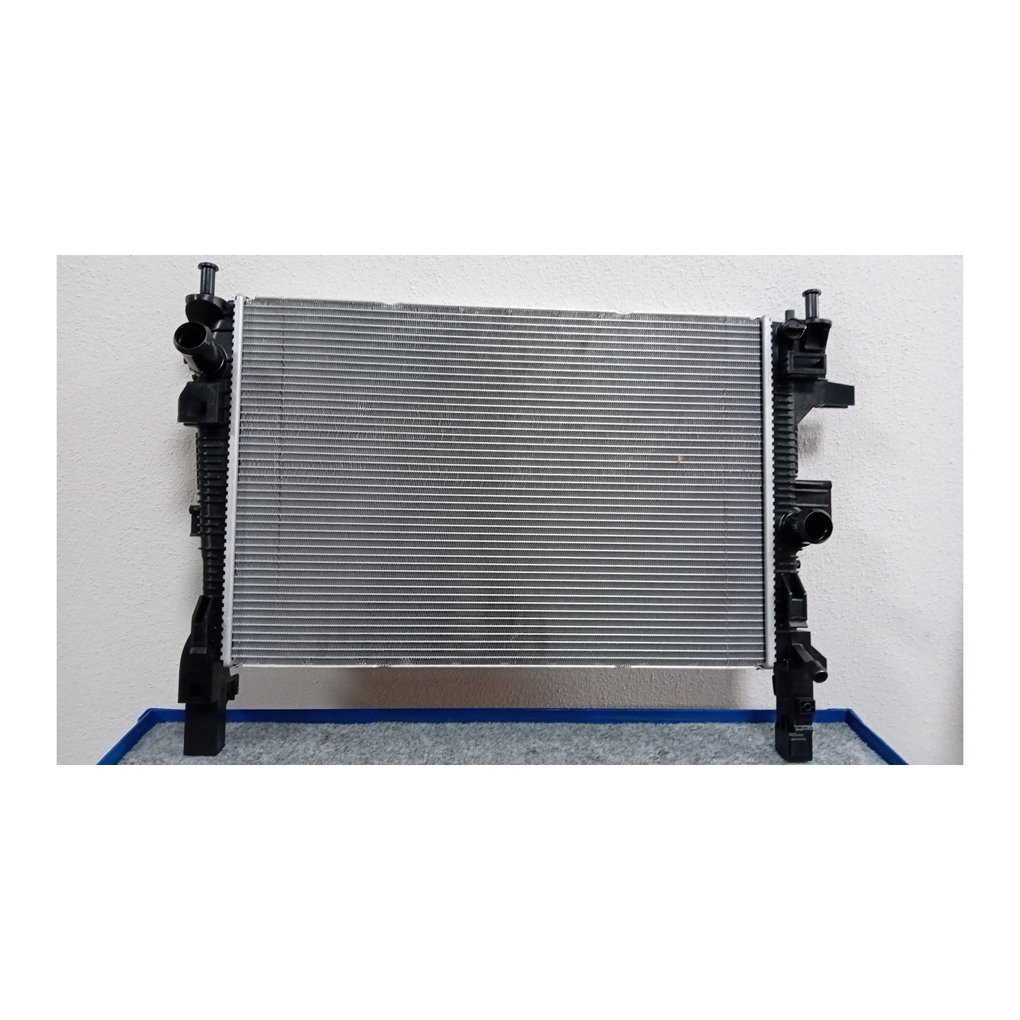 RADIATORE P/ATM 040 FORD FOCUS (CEW) (09/14-08/19)  1889730