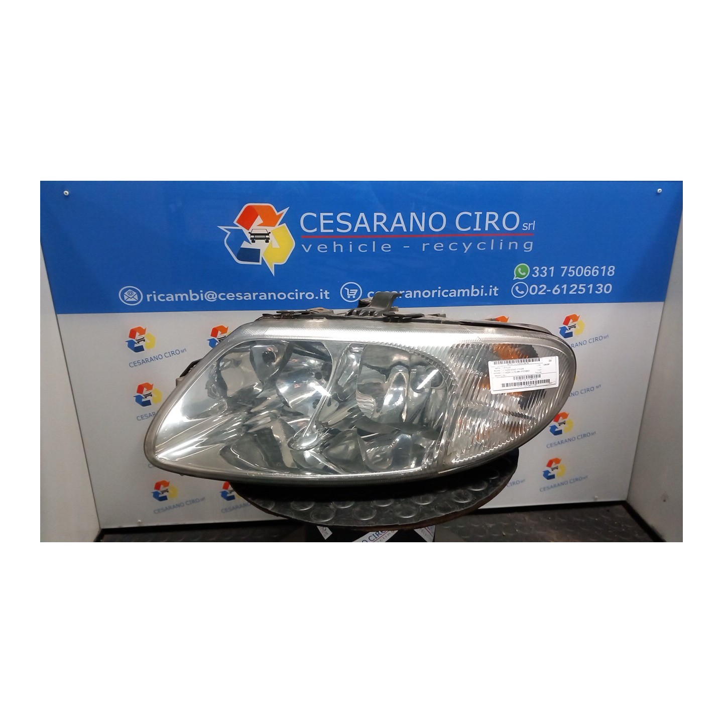 PROIETTORE SX. 135 CHRYSLER VOYAGER/GRAND VOYAGER (04/01-0 25L 04857703AB