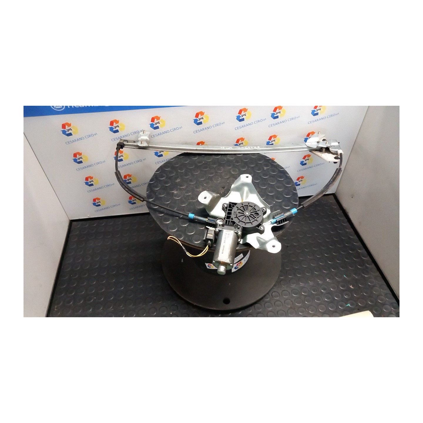 ALZACRISTALLO ELETTR. PORTA ANT. SX. 088 FORD TRANSIT CONNECT (TC7) (12/02-) P9PC 5182968