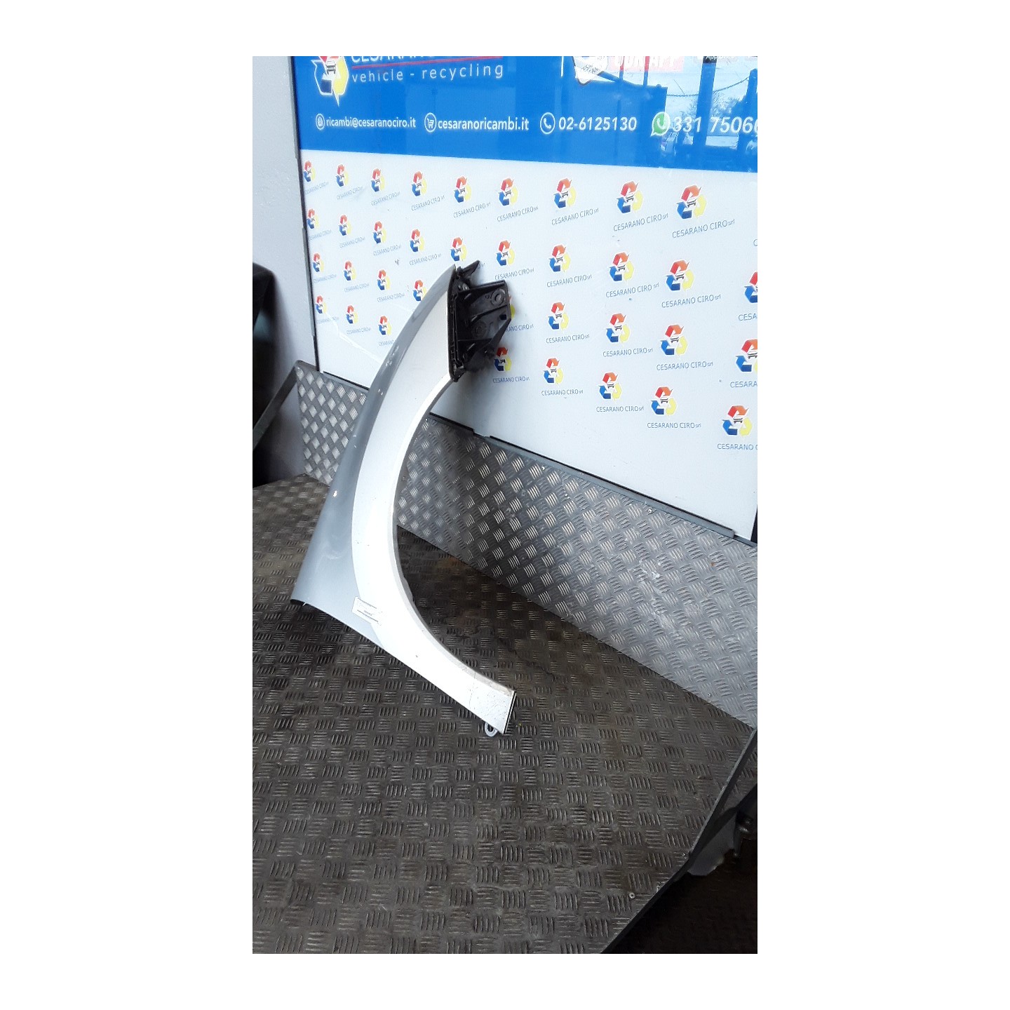 PARAFANGO ANT. DX. 026 PEUGEOT 3008 (04/09-10/13) 9HZ 7841Z1