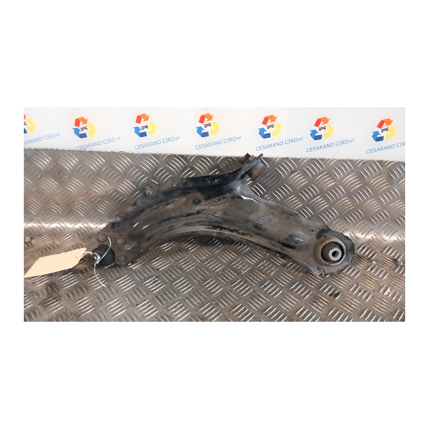 BRACCIO OSCILLANTE SOSP. ANT. SX. 139 RENAULT KANGOO FURGONE (04/13-) K9KF6 8200586561