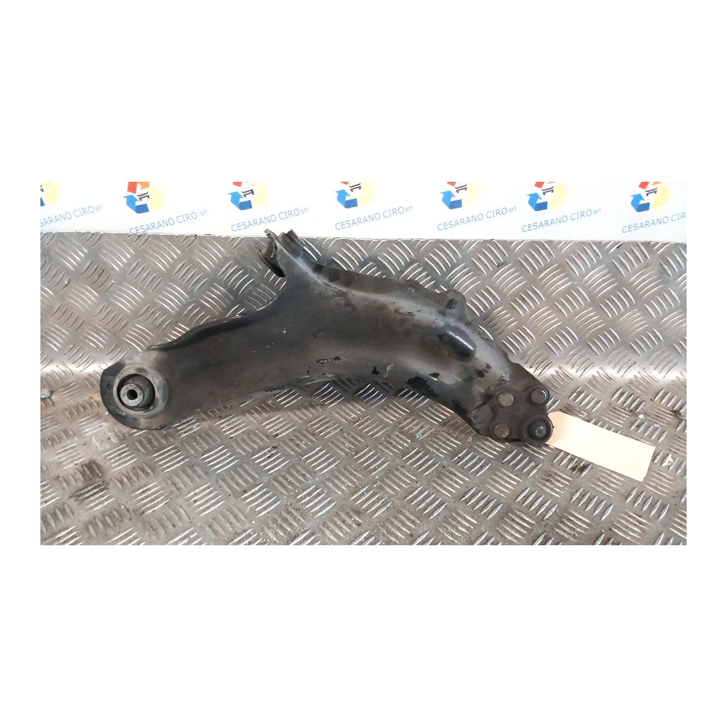 BRACCIO OSCILLANTE SOSP. ANT. SX. 139 RENAULT KANGOO FURGONE (04/13-) K9KF6 8200586561