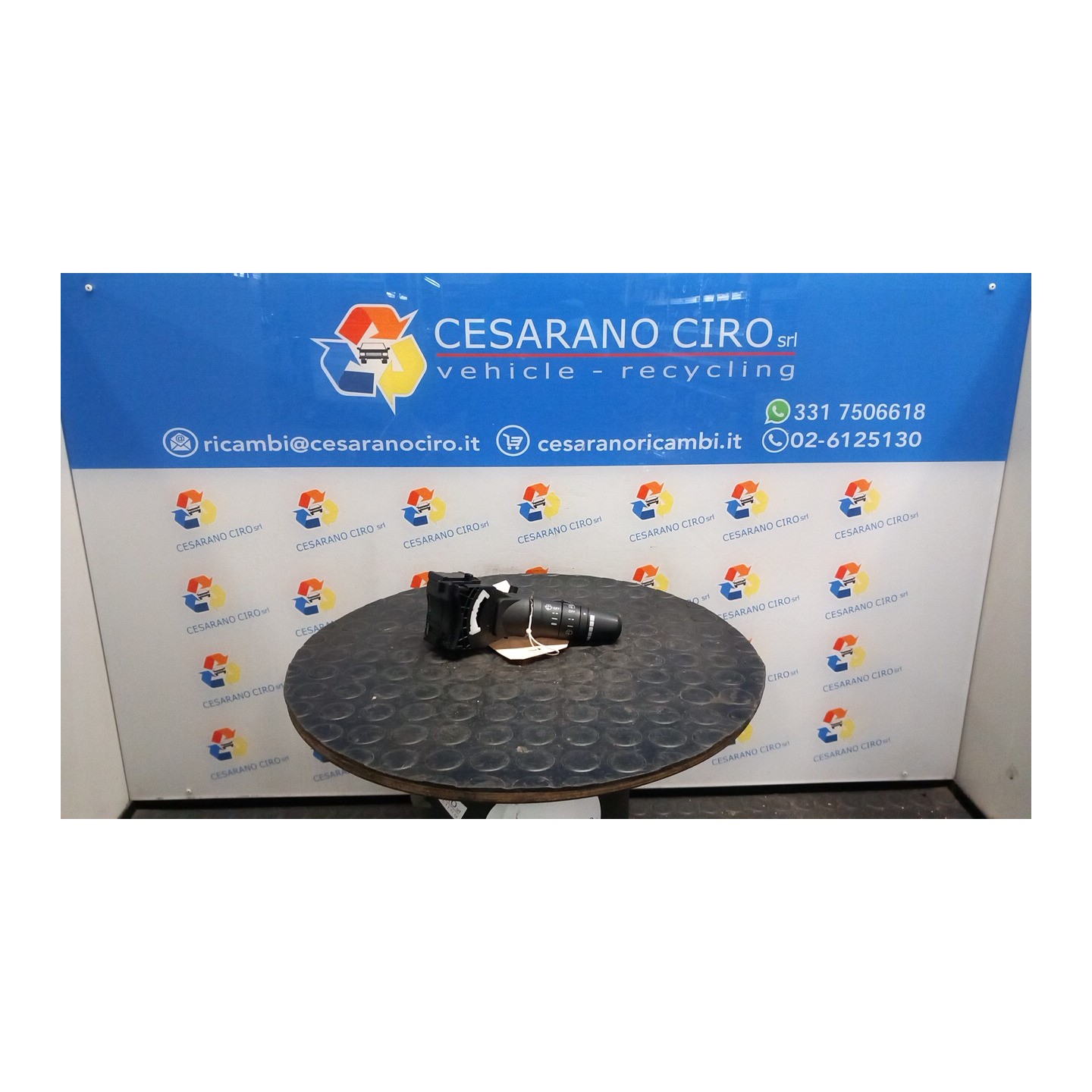BLOCCO COMANDI TERGICRISTALLI 029 NISSAN X-TRAIL (T30) (07/01-09/03) YD22 252608H905