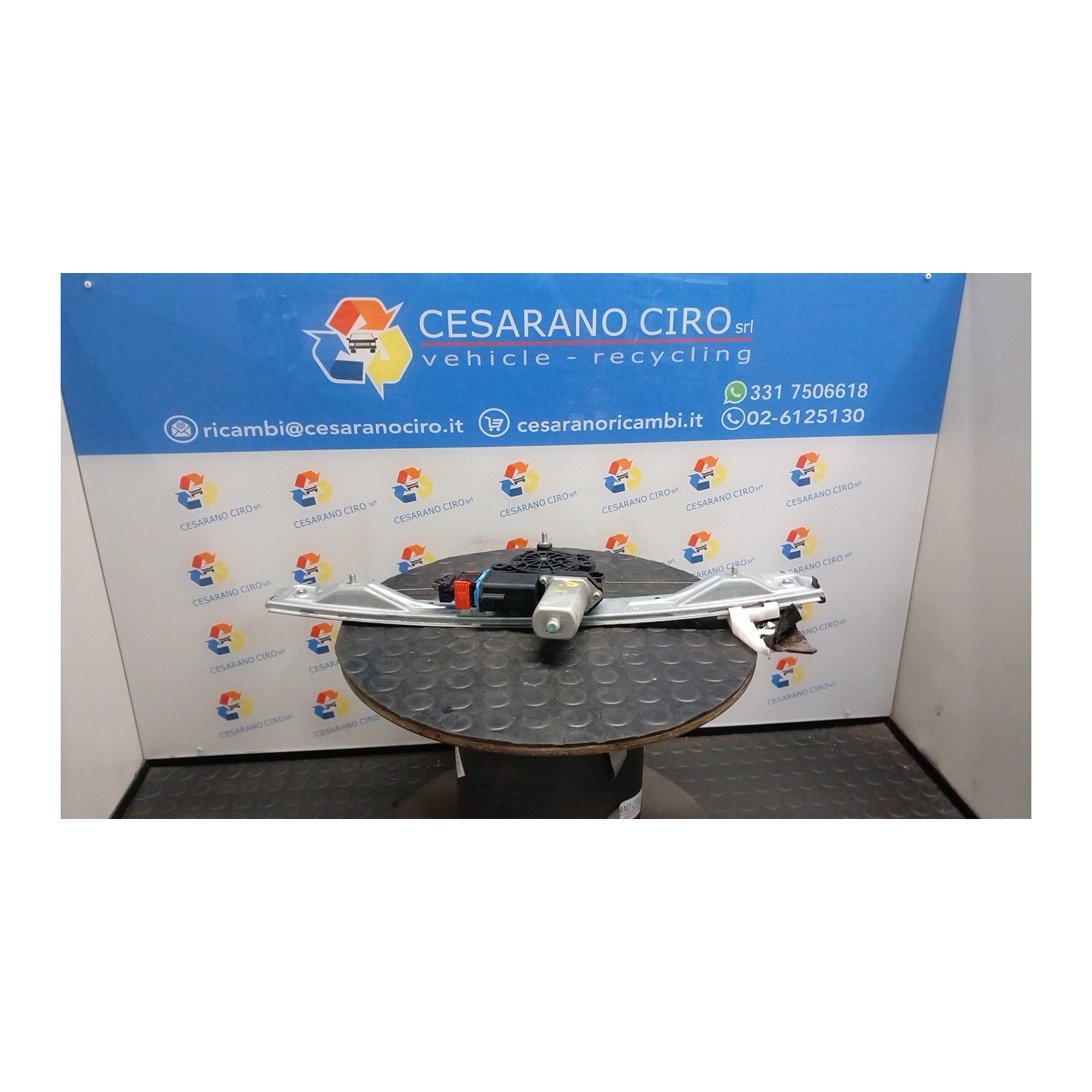 ALZACRISTALLO ELETTR. PORTA POST. C/MOTORINO SX. 029 LANCIA DELTA (TN) (03/11-) 844A1000 51909798