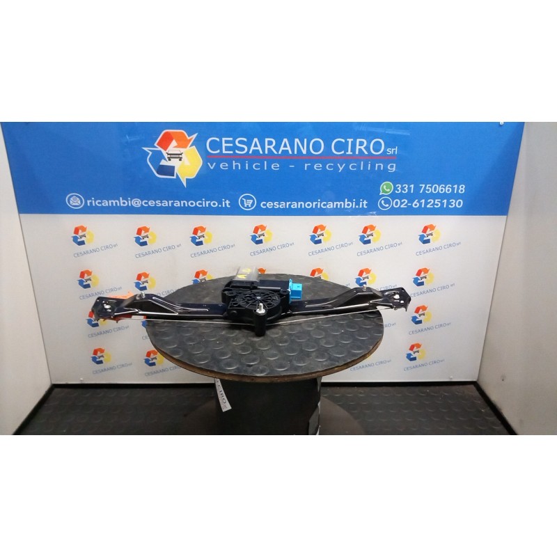 ALZACRISTALLO ELETTR. PORTA ANT. C/MOTORINO DX. 030 LANCIA DELTA (TN) (03/11-) 844A1000 51943448