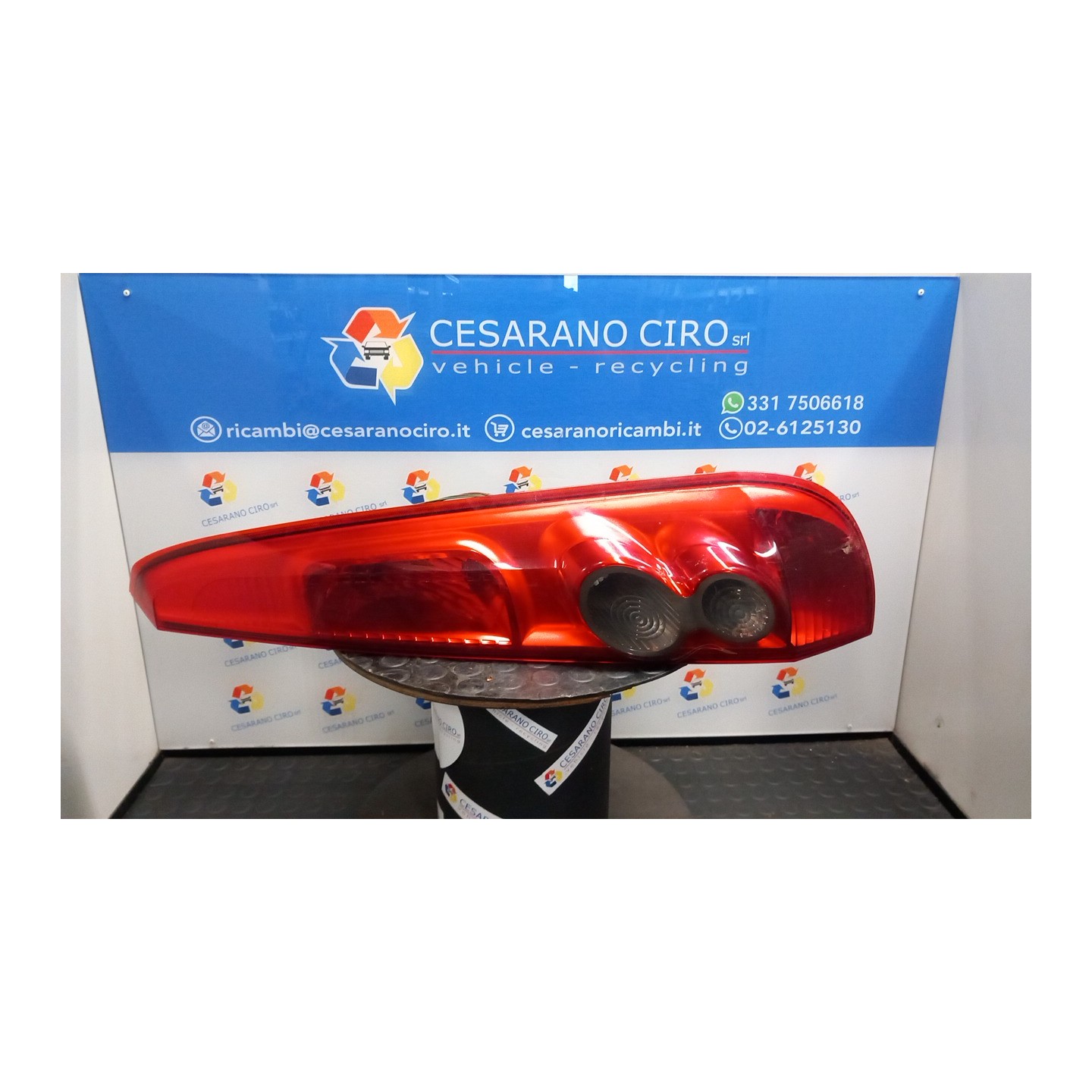 FANALE POST. DX. 144 FORD FIESTA (CBK) (12/05-12/08) F6JB 1437625