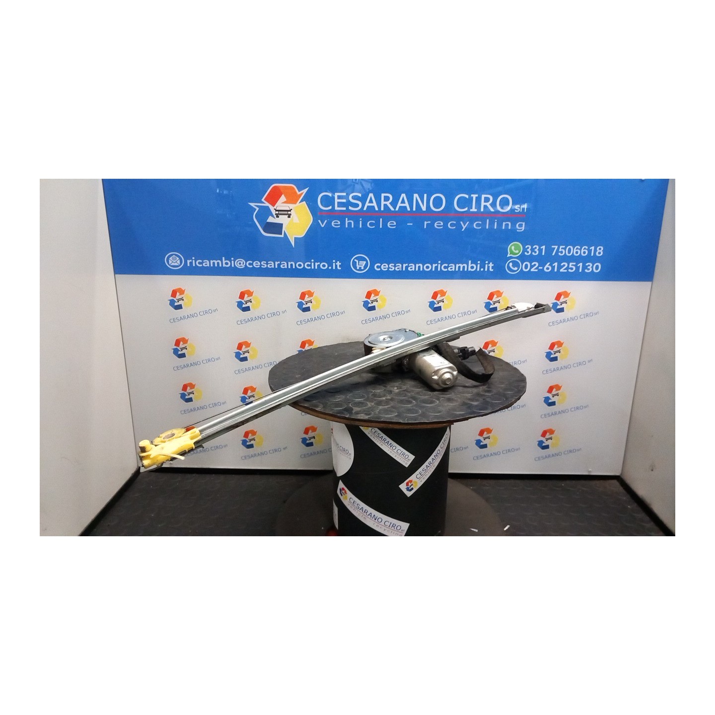 ALZACRISTALLO ELETTR. PORTA ANT. DX. 058 OPEL VIVARO (X83) (10/04-09/06) F9QU7 91165705