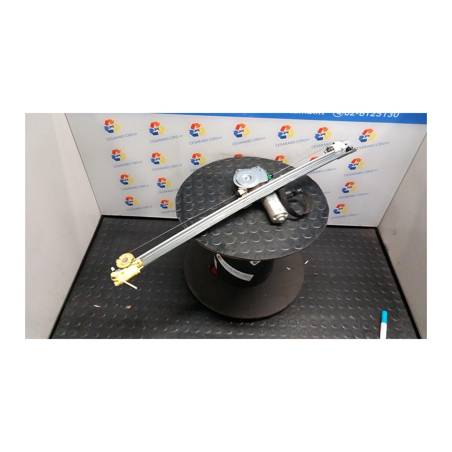 ALZACRISTALLO ELETTR. PORTA ANT. DX. 058 OPEL VIVARO (X83) (10/04-09/06) F9QU7 91165705