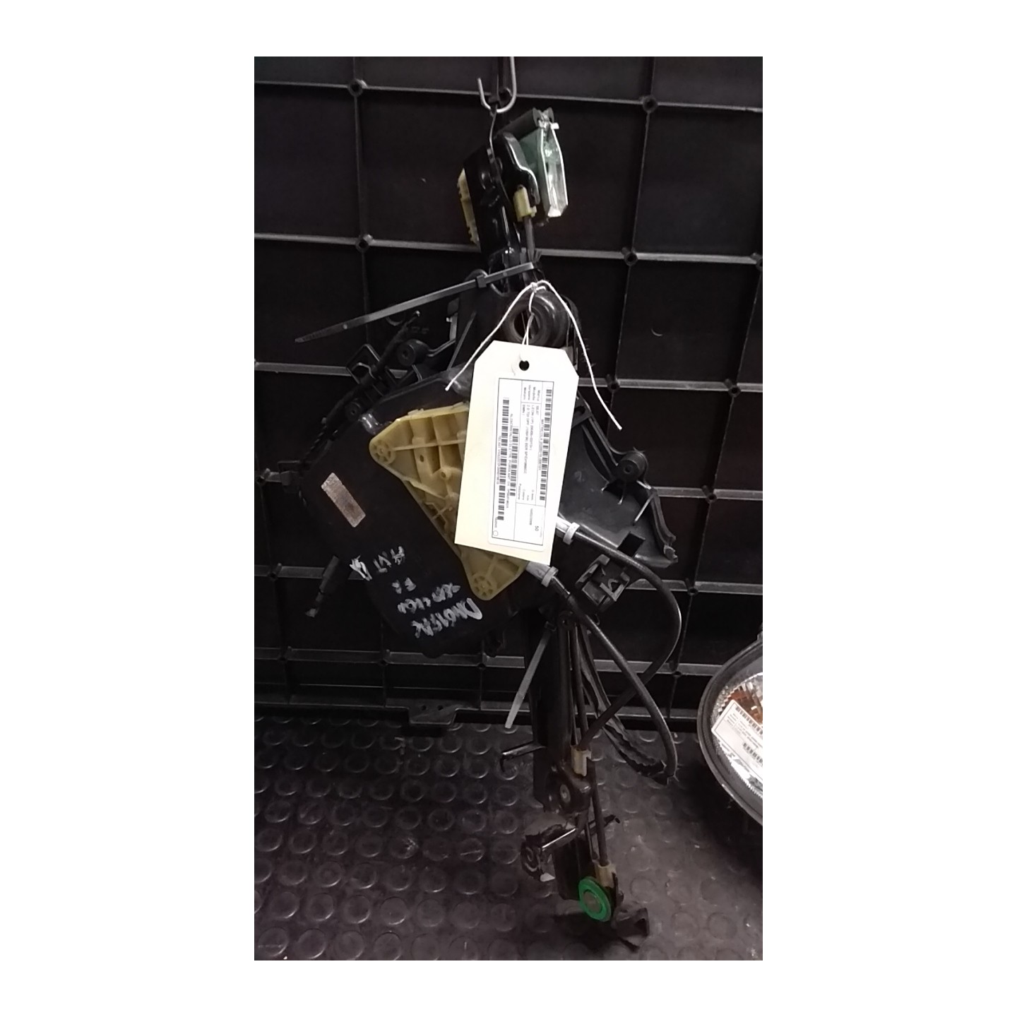 ALZACRISTALLO ELETTR. PORTA ANT. DX. 101 SEAT LEON (1P) (06/05-02/13) BMN 1P0837462A