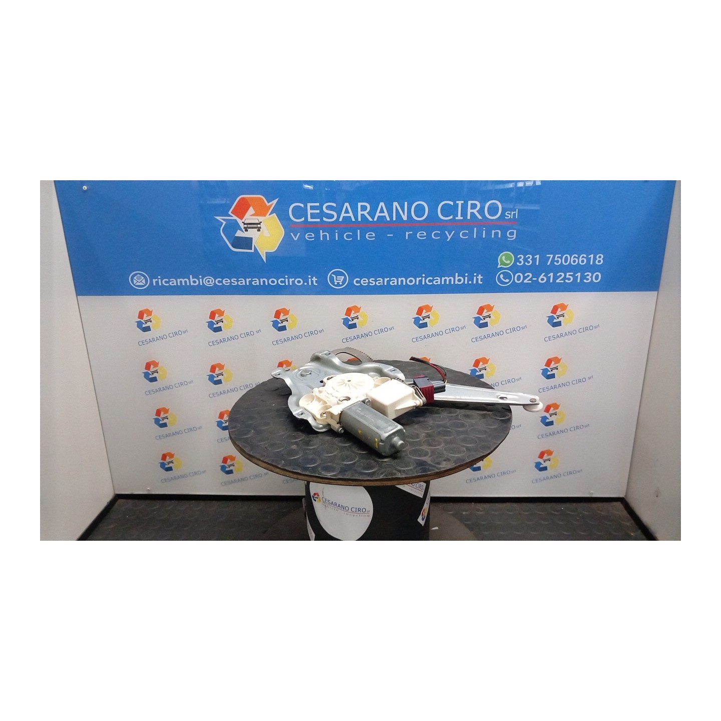 ALZACRISTALLO ELETTR. PORTA POST. C/MOTORINO SX. 084 TOYOTA AVENSIS (04/03-04/09) 1CDFTV 6984005100