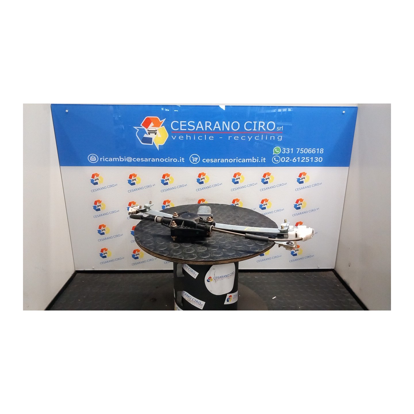 ALZACRISTALLO ELETTR. PORTA POST. SX. 046 KIA RIO 2A SERIE (09/05-11/09) G4EE 834031G010