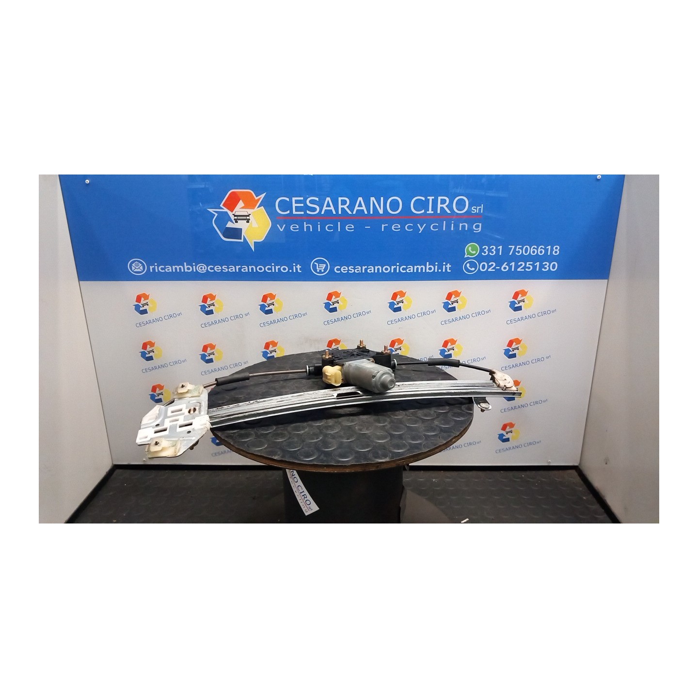 ALZACRISTALLO ELETTR. PORTA ANT. DX. 047 KIA RIO 2A SERIE (09/05-11/09) G4EE 824041G010