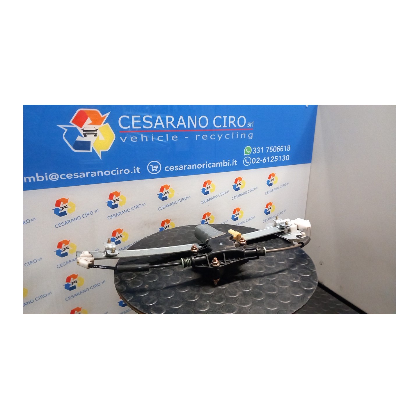 ALZACRISTALLO ELETTR. PORTA ANT. SX. 048 KIA RIO 2A SERIE (09/05-11/09) G4EE 824031G010