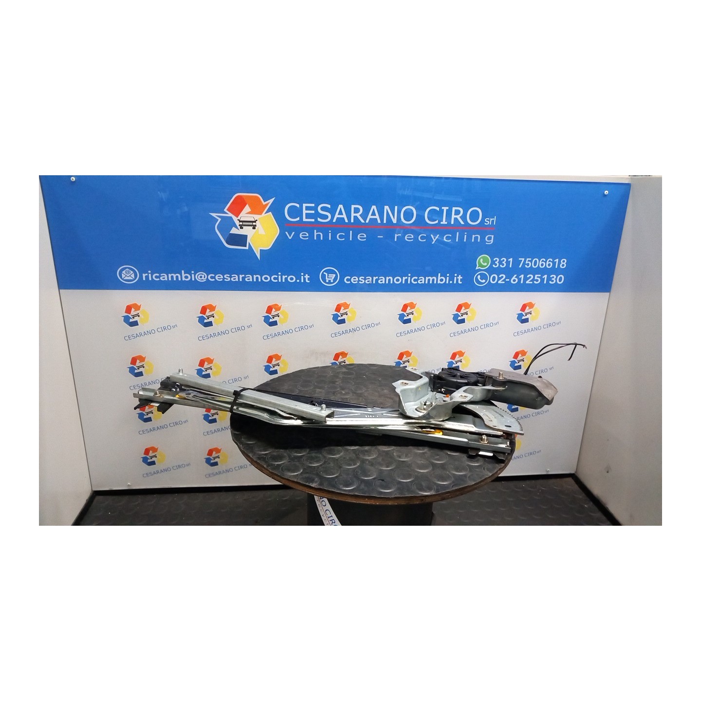 ALZACRISTALLO ELETTR. PORTA ANT. CON MOTORINO SX. 065 ALFA ROMEO 166 (W9) (06/98-05/04) AR34102 60672257