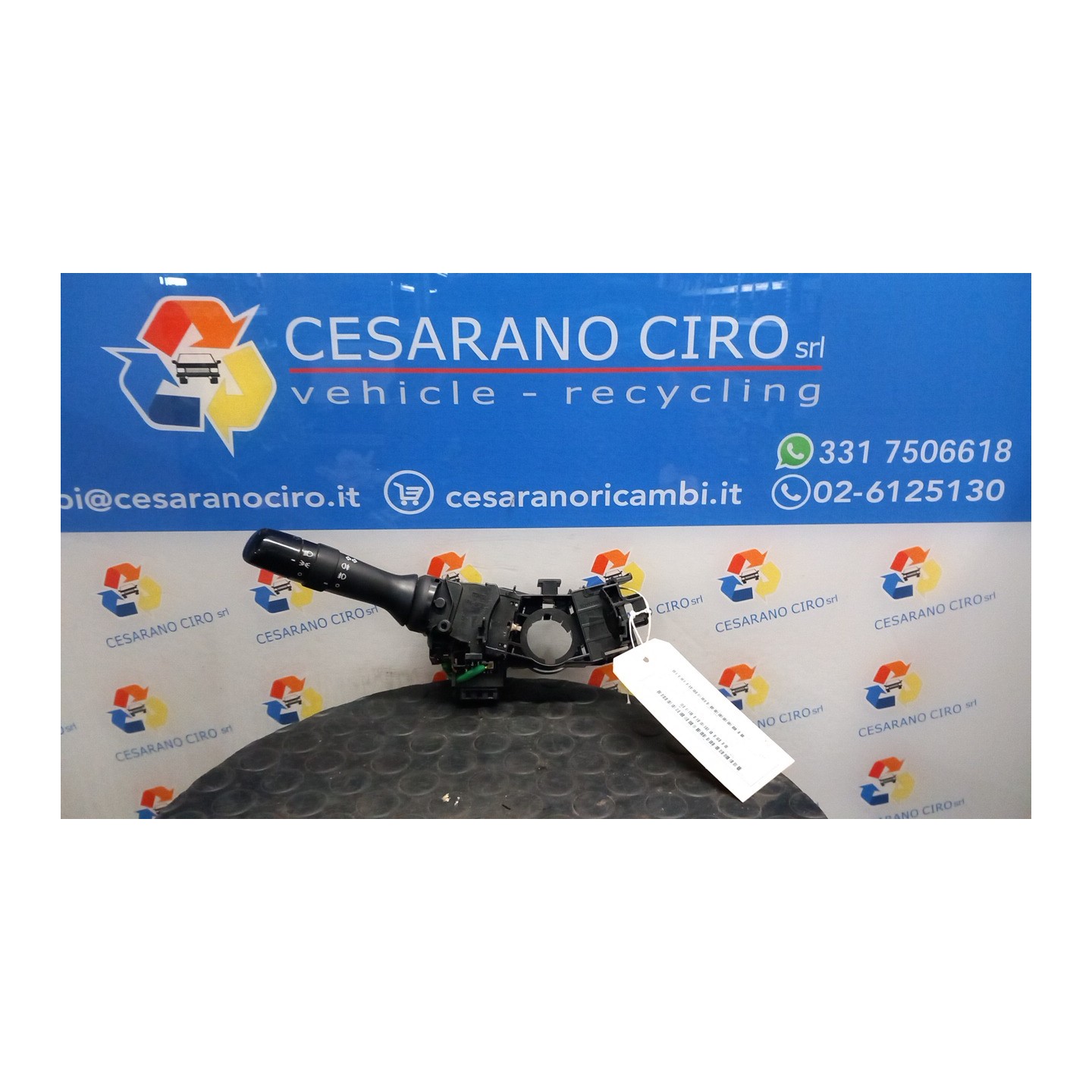 BLOCCO COMANDO VOLANTE LUCI LOUNG STYLE 071 TOYOTA YARIS (09/11-02/15) 1NZFXE 8414042101