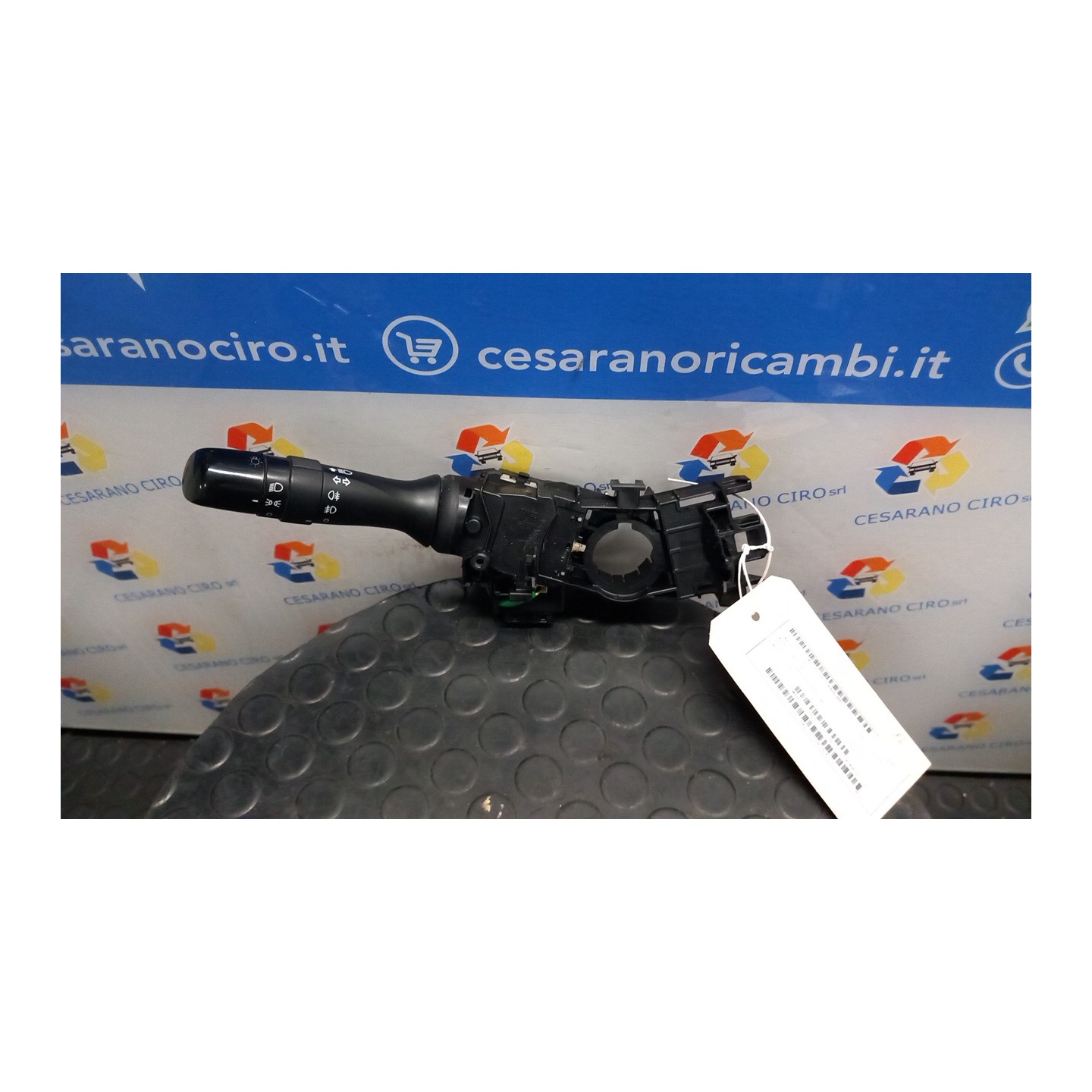 BLOCCO COMANDO VOLANTE LUCI LOUNG STYLE 071 TOYOTA YARIS (09/11-02/15) 1NZFXE 8414042101