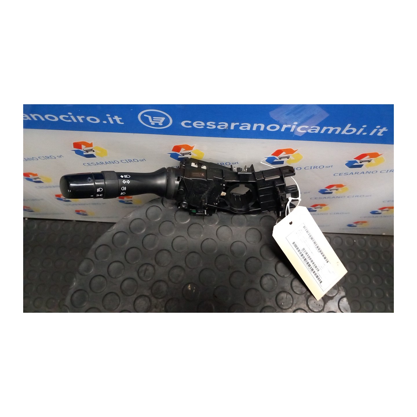 BLOCCO COMANDO VOLANTE LUCI LOUNG STYLE 071 TOYOTA YARIS (09/11-02/15) 1NZFXE 8414042101