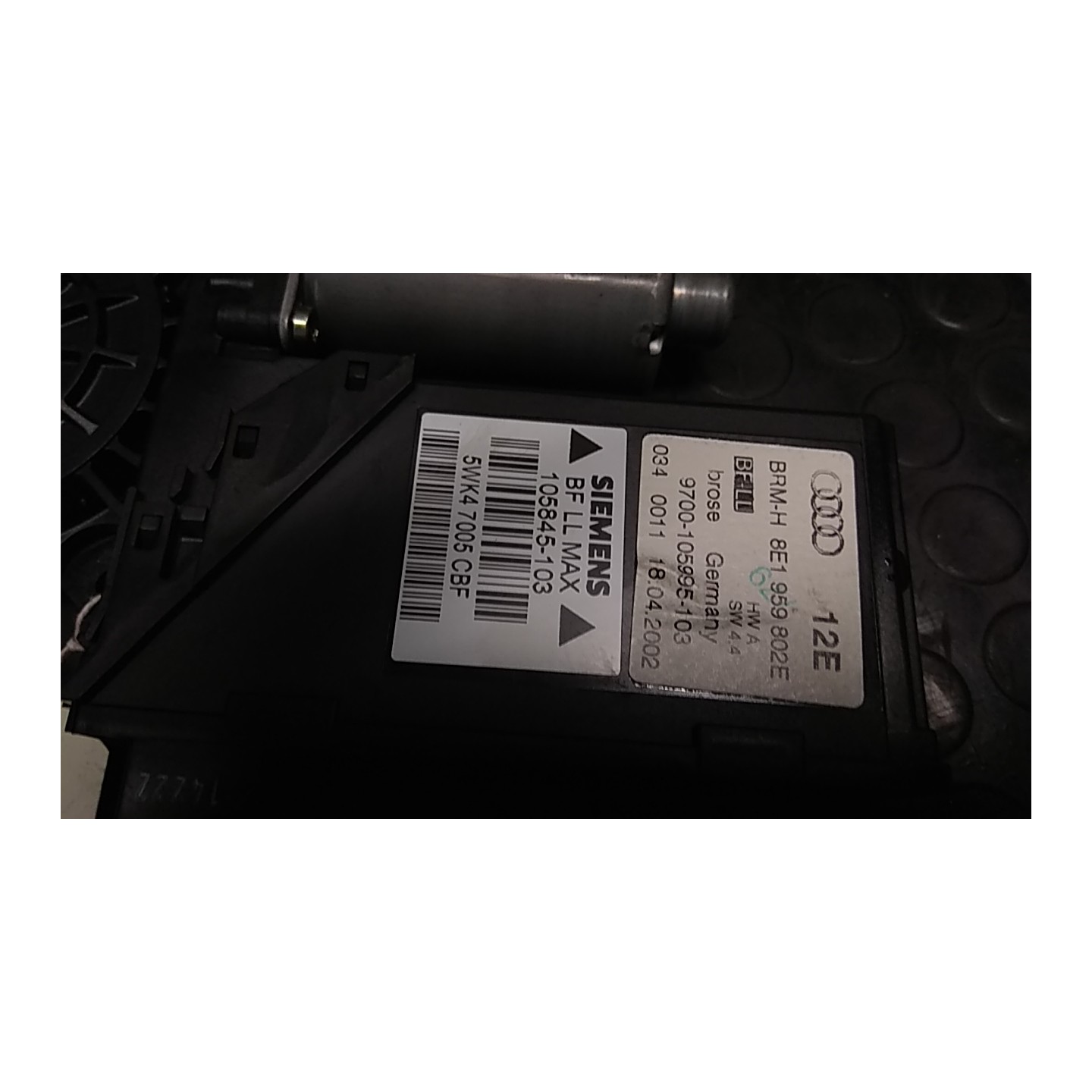 MOTORINO ALZACRISTALLO PORTA ANT. DX. 068 AUDI A4 (8E) (11/00-11/04) AWX 8E1959802G