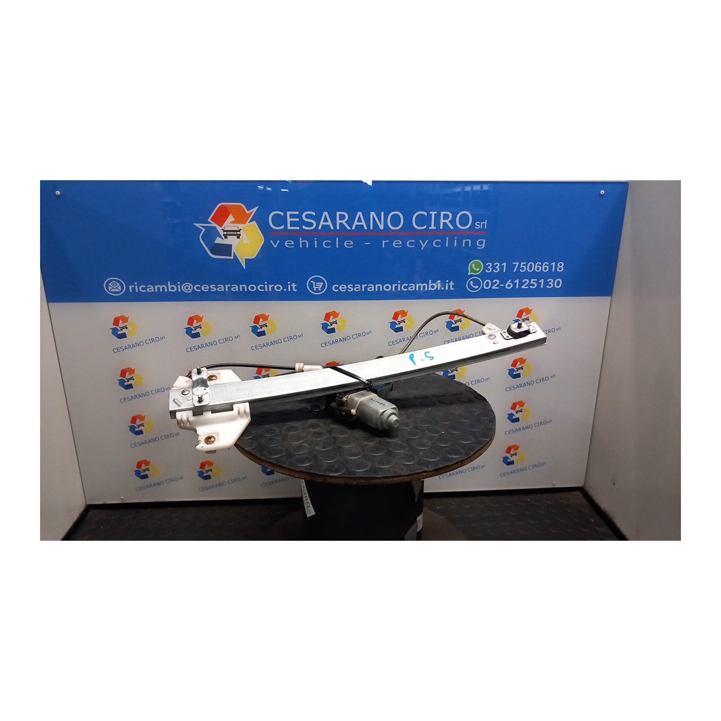ALZACRISTALLO ELETTR. PORTA POST. SX. 171 HYUNDAI MATRIX (09/01-05/06) G4ED 8340317010