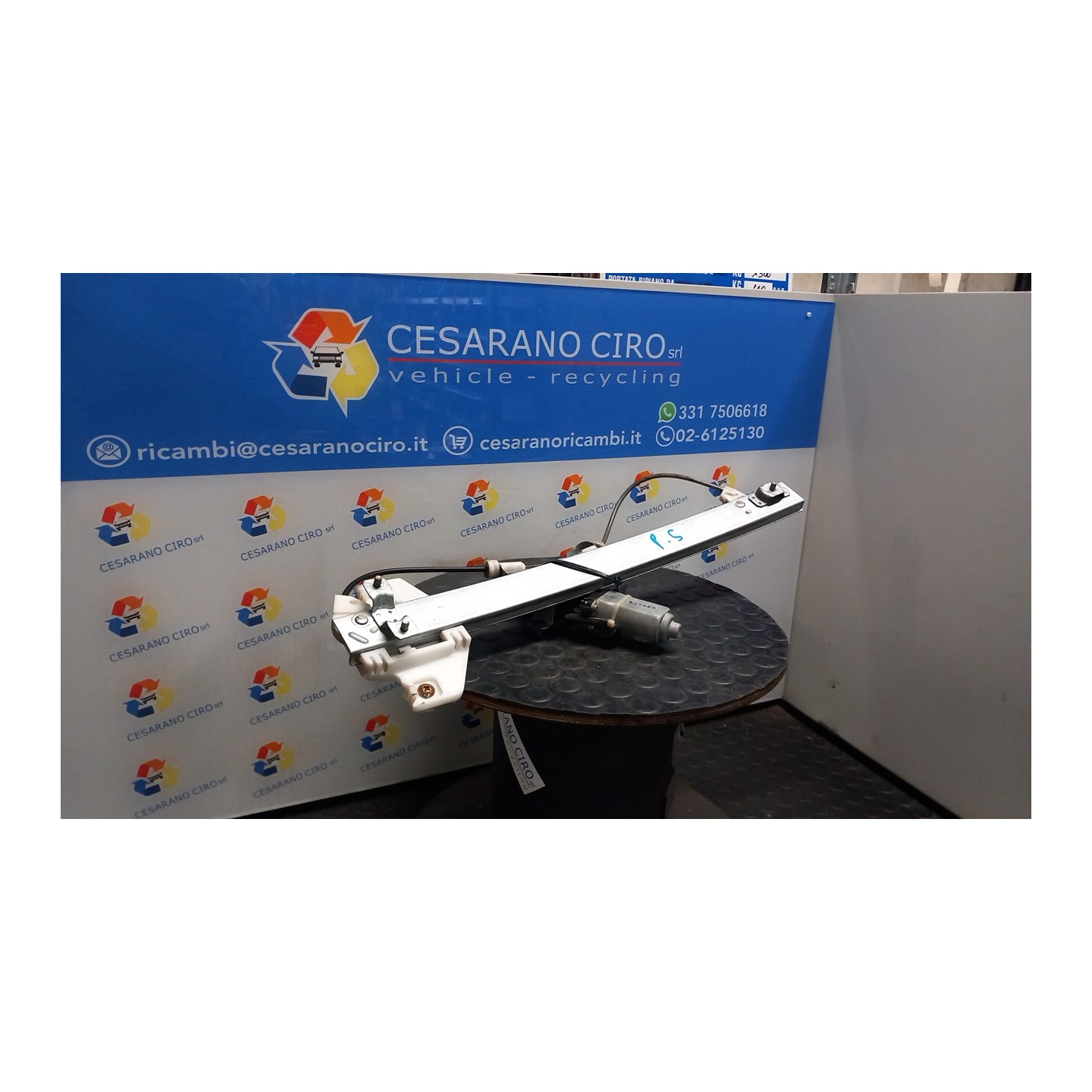 ALZACRISTALLO ELETTR. PORTA POST. SX. 171 HYUNDAI MATRIX (09/01-05/06) G4ED 8340317010