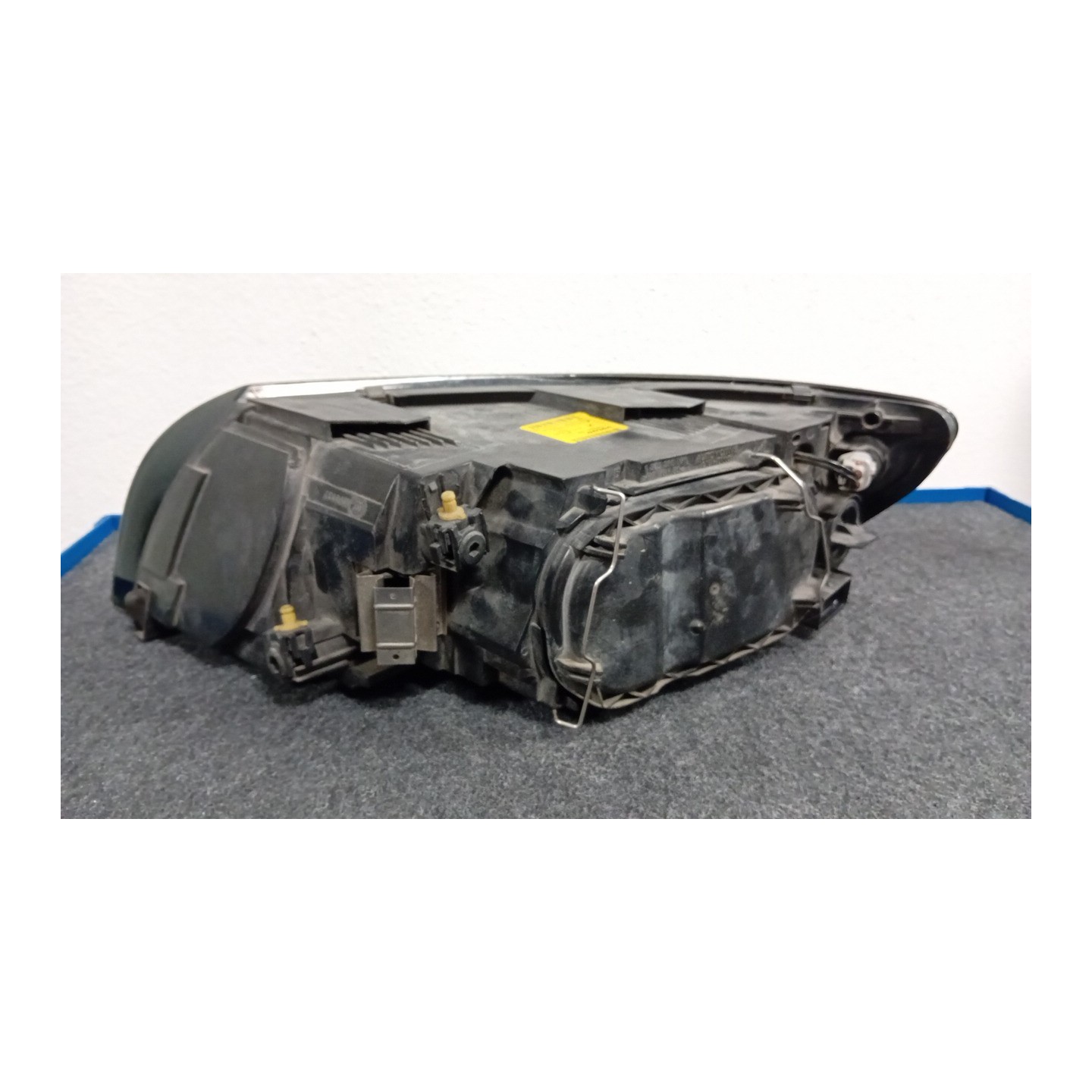 PROIETTORE C/REGOLAZIONE ALTEZZA DX. 008 VOLVO V50 (02/04-12/12)  30698886