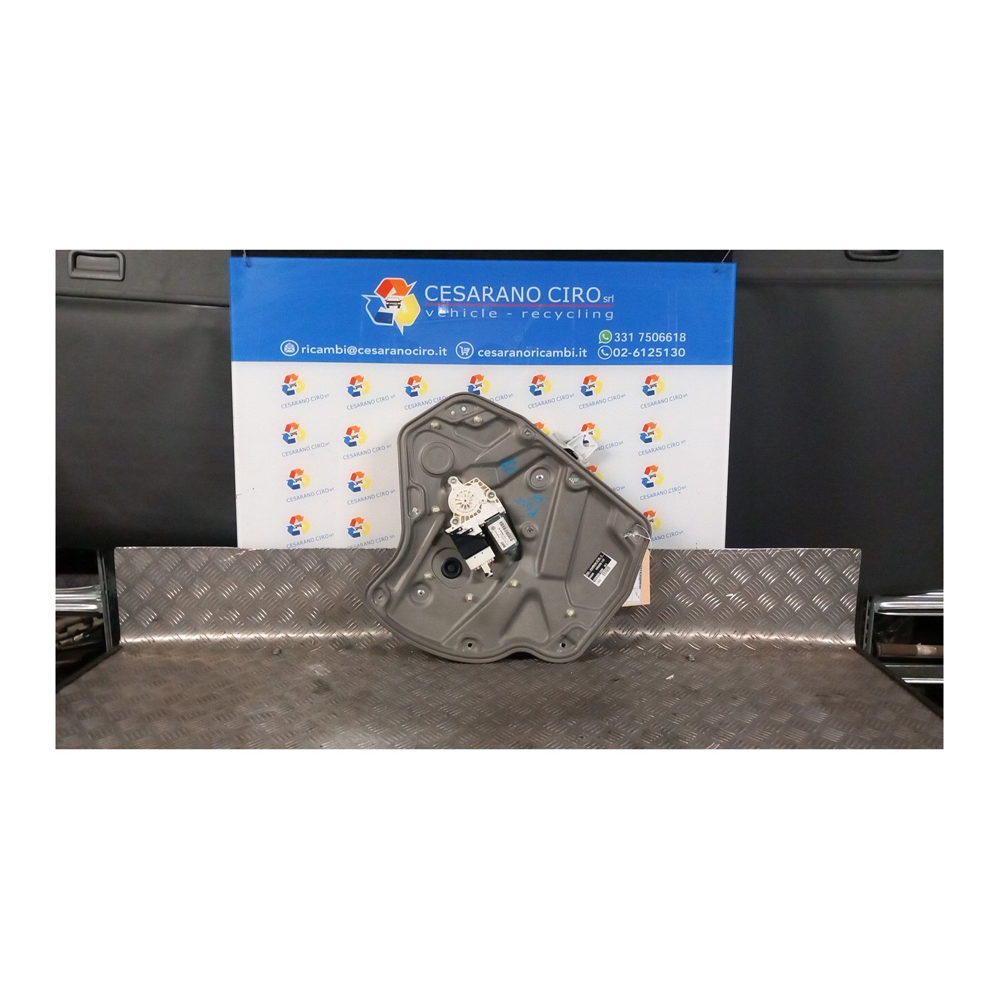 ALZACRISTALLO ELETTR. PORTA POST. DX. 087 SKODA OCTAVIA (1Z) (08/04-01/09) BKD 1Z0839462A