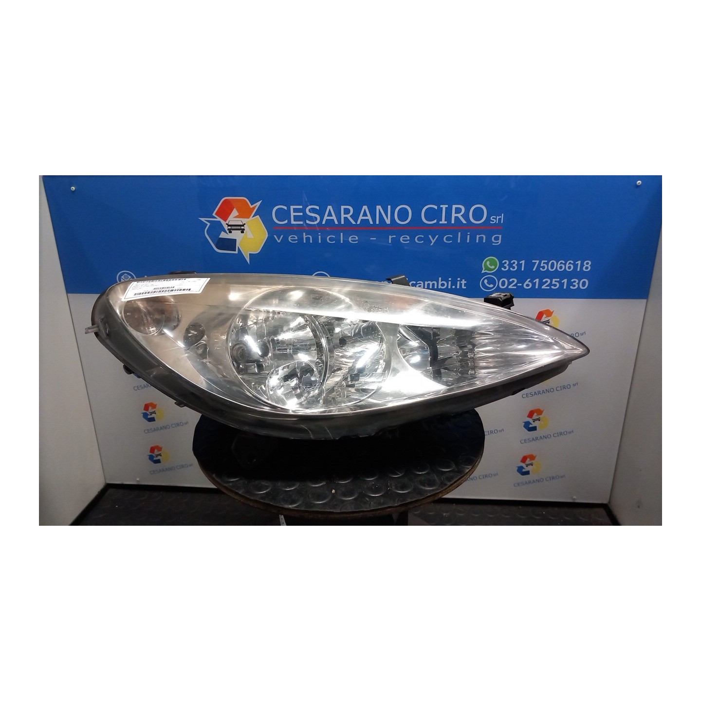 PROIETTORE S/FENDINEBBIA VALEO DX. 075 PEUGEOT 307 (04/01-12/06) NFU 6205Z2