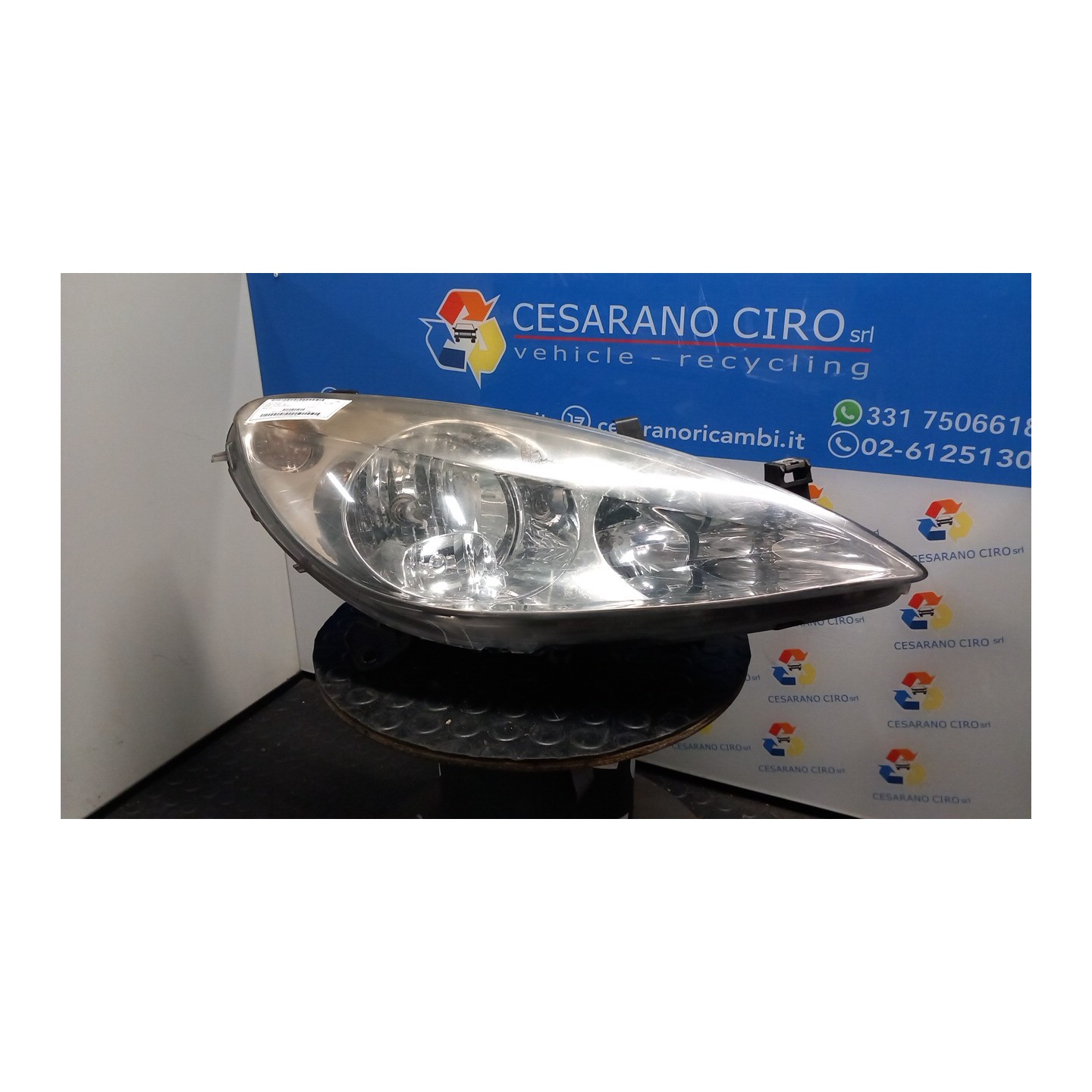PROIETTORE S/FENDINEBBIA VALEO DX. 075 PEUGEOT 307 (04/01-12/06) NFU 6205Z2