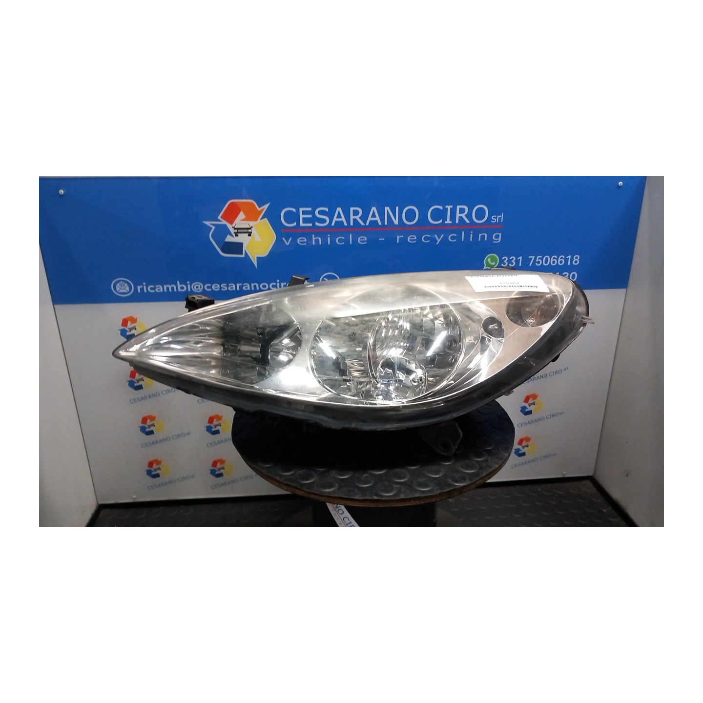 PROIETTORE S/FENDINEBBIA VALEO SX. 076 PEUGEOT 307 (04/01-12/06) NFU 6204Z2