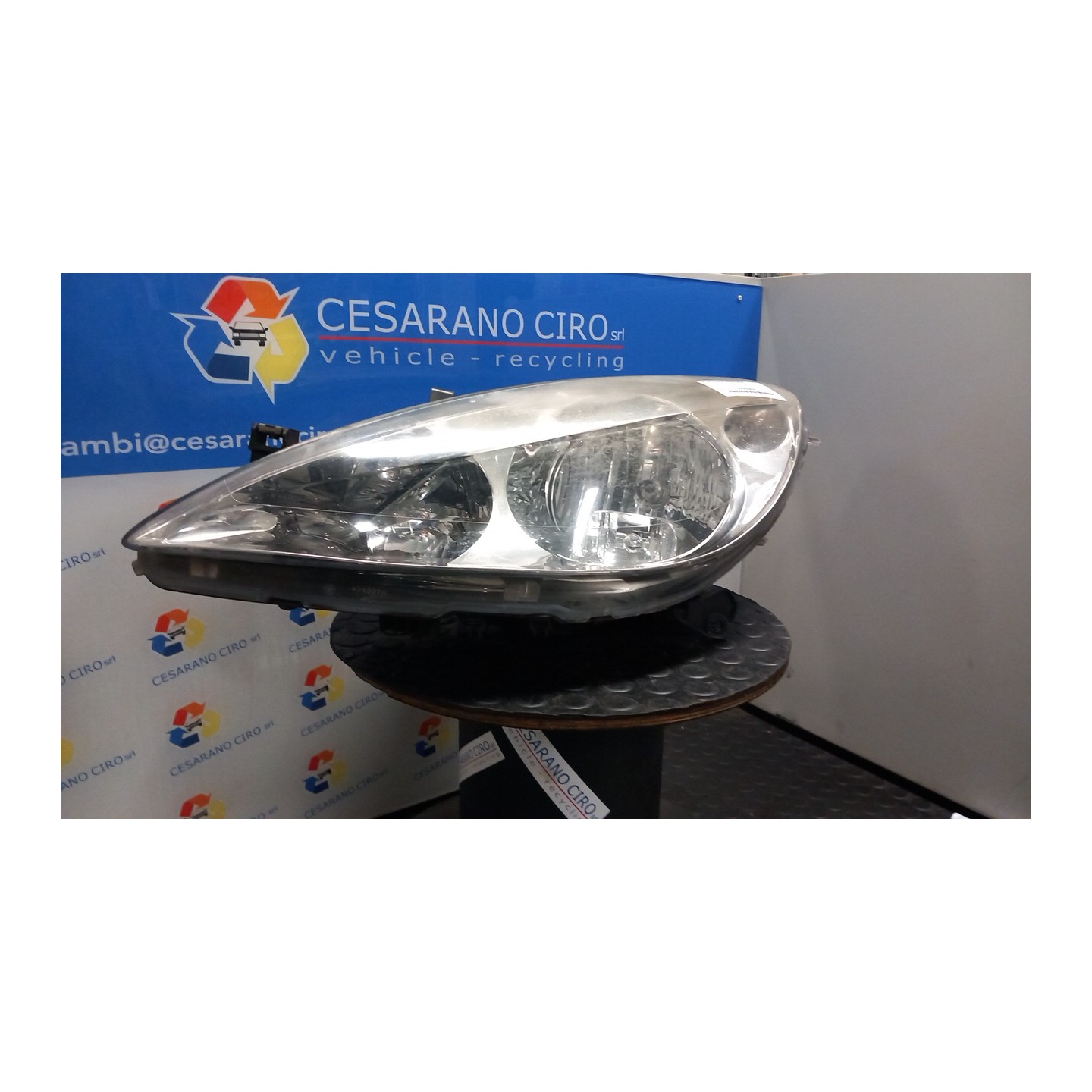 PROIETTORE S/FENDINEBBIA VALEO SX. 076 PEUGEOT 307 (04/01-12/06) NFU 6204Z2