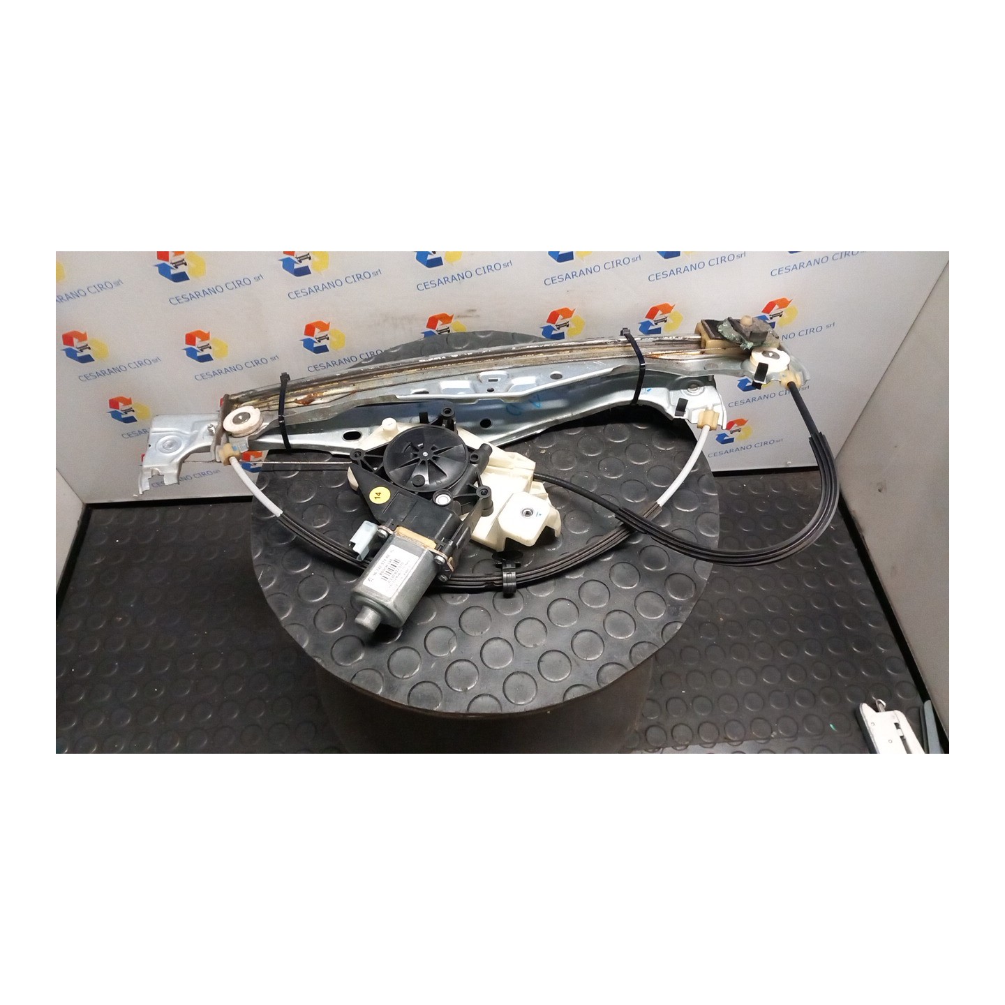 ALZACRISTALLO ELETTR. PORTA ANT. C/MOTORINO DX. 132 CITROEN C4 CACTUS (05/14-01/19) HM01 9810287480
