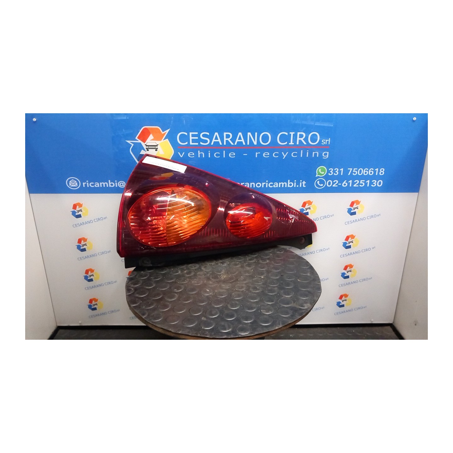 FANALE POST. SX. 040 PEUGEOT 107 (06/05-) 1KR 1607990580