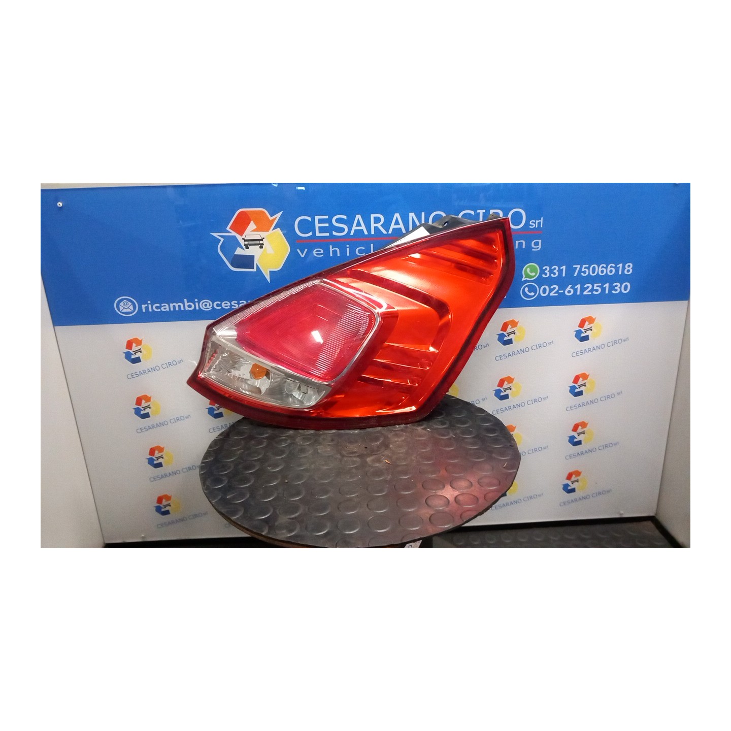 FANALE POST. DX. 105 FORD FIESTA (CCN) (11/12-) UGJC 1823621