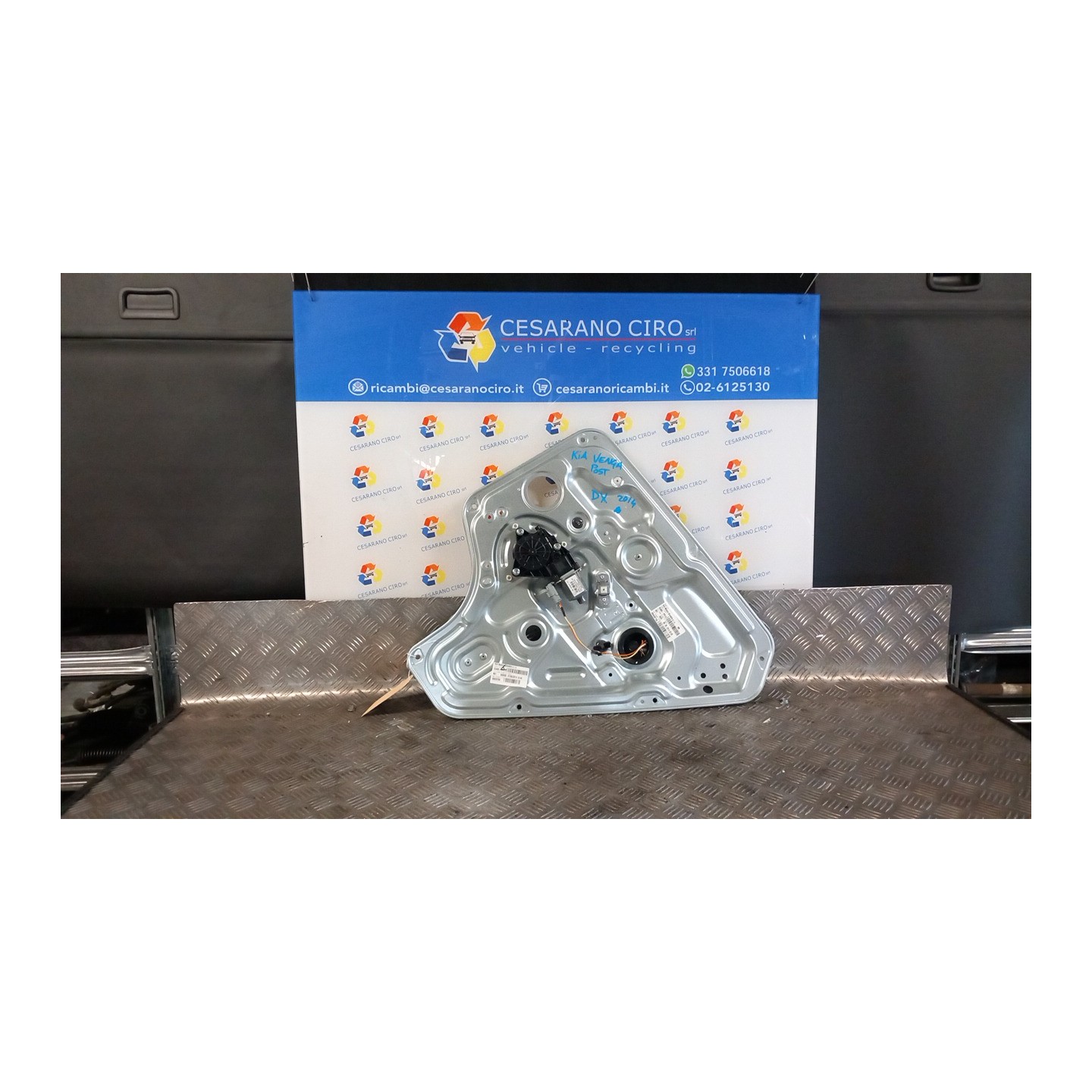 MOTORINO ALZACRISTALLO PORTA POST. DX. 164 KIA VENGA (01/10-) G4FA 834601P000