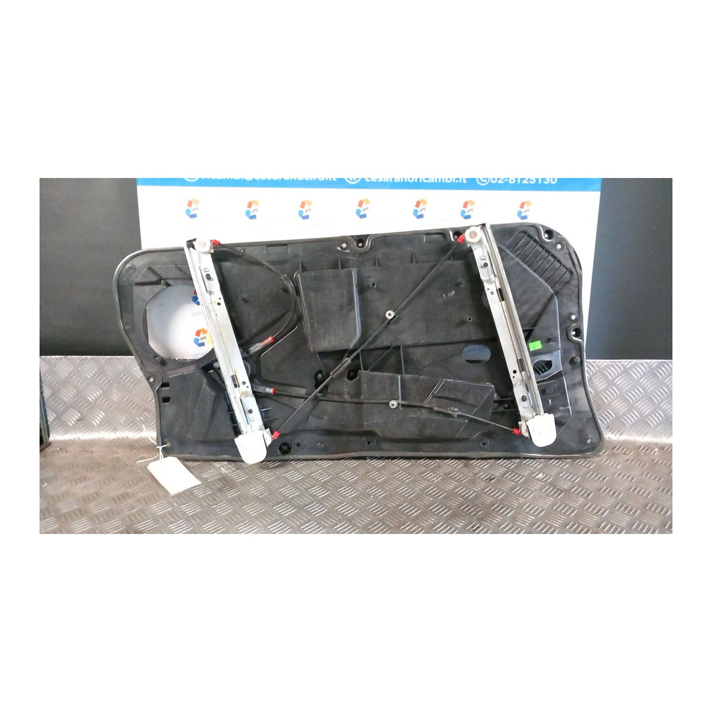 ALZACRISTALLO ELETTR. PORTA ANT. DX. 015 FORD FIESTA (CCN) (11/12-) UGJC 1836011