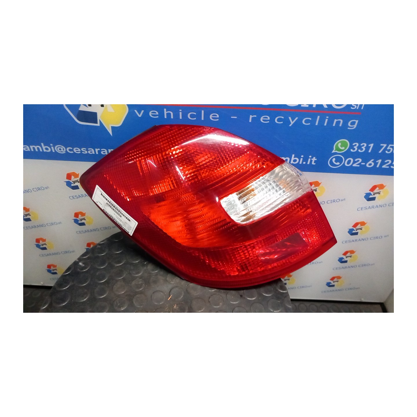 FANALE POST. SX. 048 SKODA FABIA (54) (04/07-03/15) CAYA 5J6945111