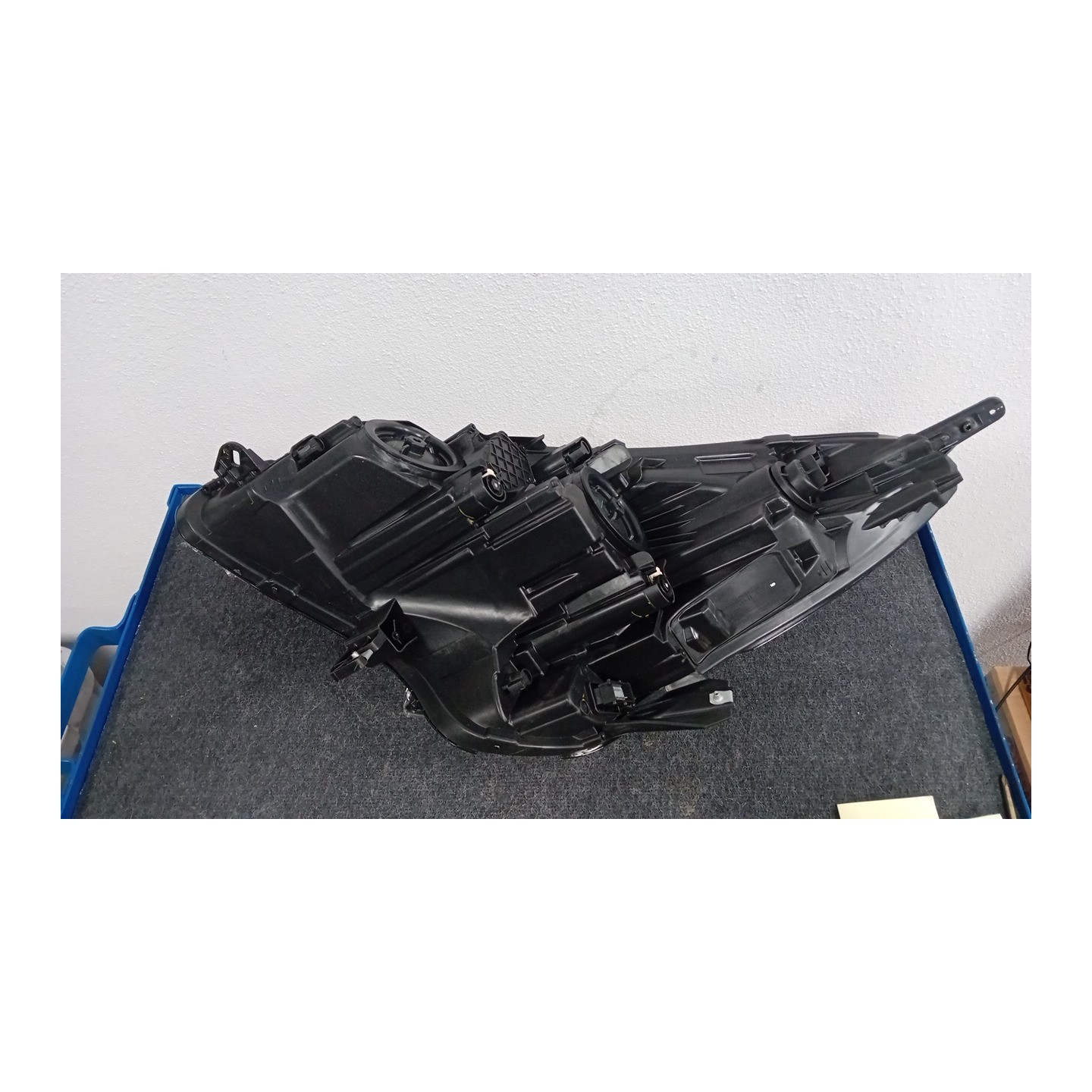 PROIETTORE DX. 008 OPEL CORSA (X15) (12/14-12/19)  39108223