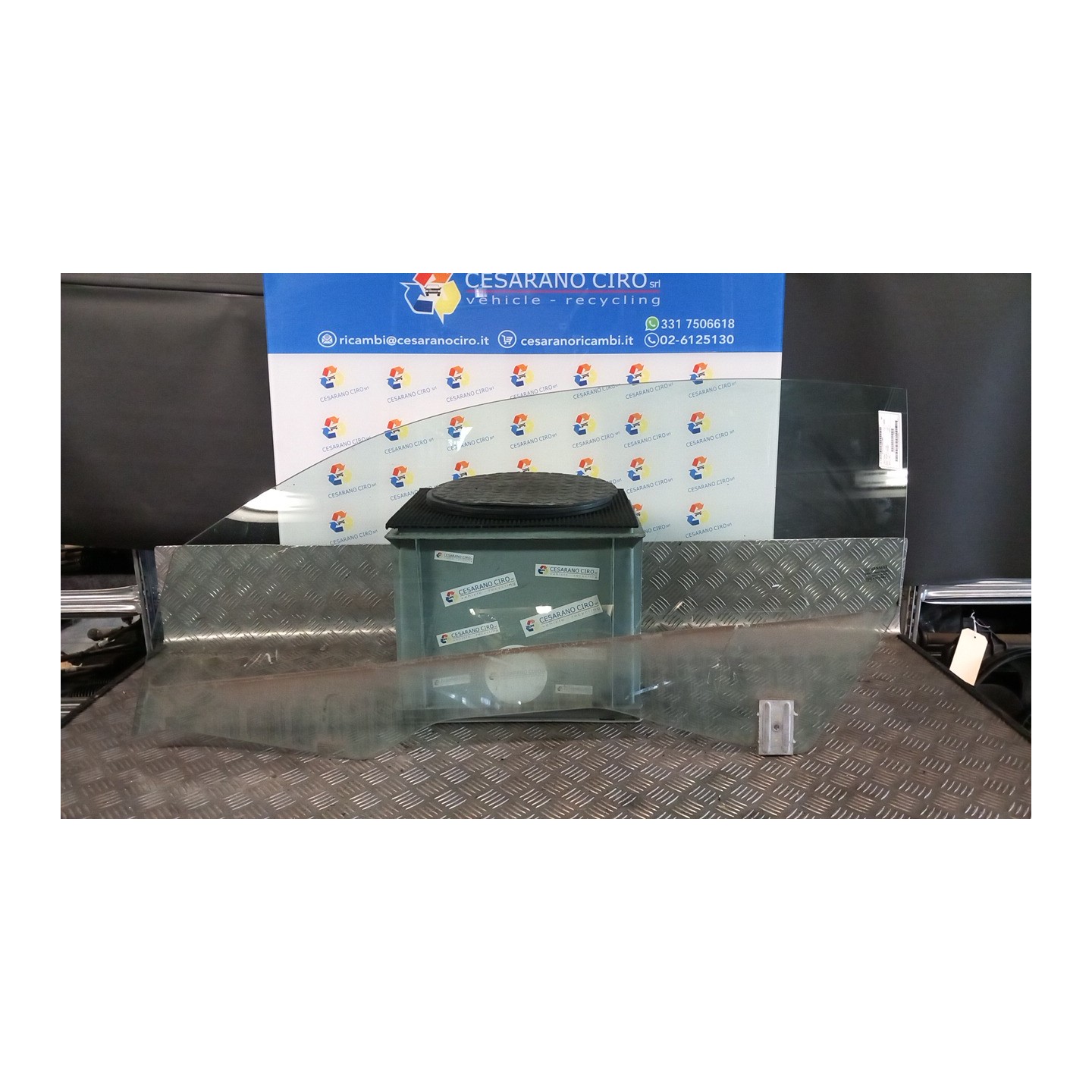 SCENDENTE PORTA ANT. SX. 009 RENAULT MEGANE C+C 2A SERIE (02/06-) K4MD8 8200094796