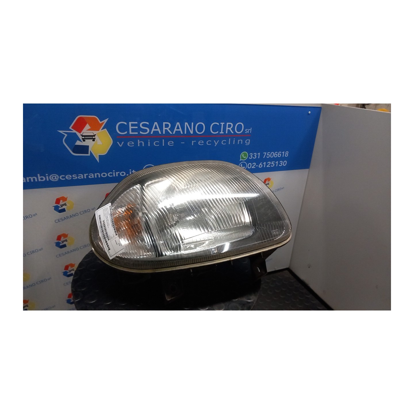PROIETTORE DX. 053 RENAULT CLIO 2A SERIE (05/01-11/10) D7FG7 7701057658