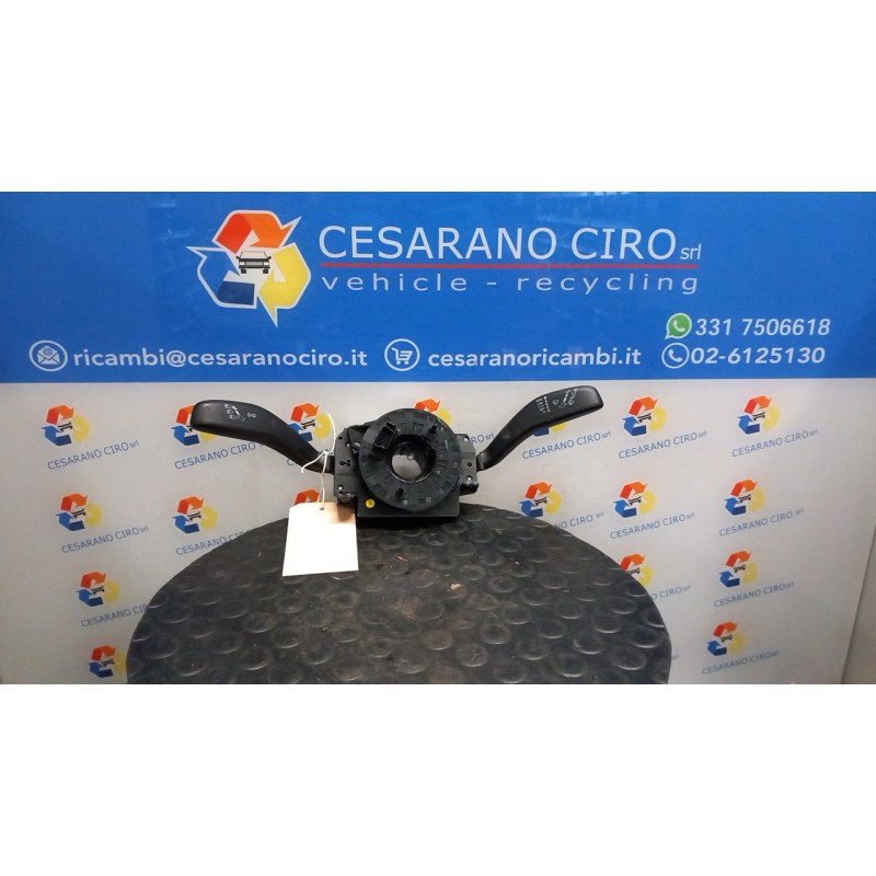 DEVIOGUIDASGANCIO 039 VOLKSWAGEN UP! (1S) (11/11-10/16) CHY 1S09535079B9