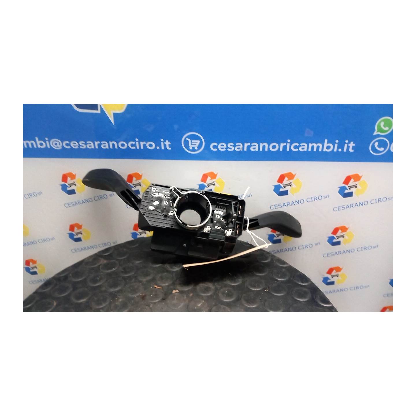 DEVIOGUIDASGANCIO 039 VOLKSWAGEN UP! (1S) (11/11-10/16) CHY 1S09535079B9