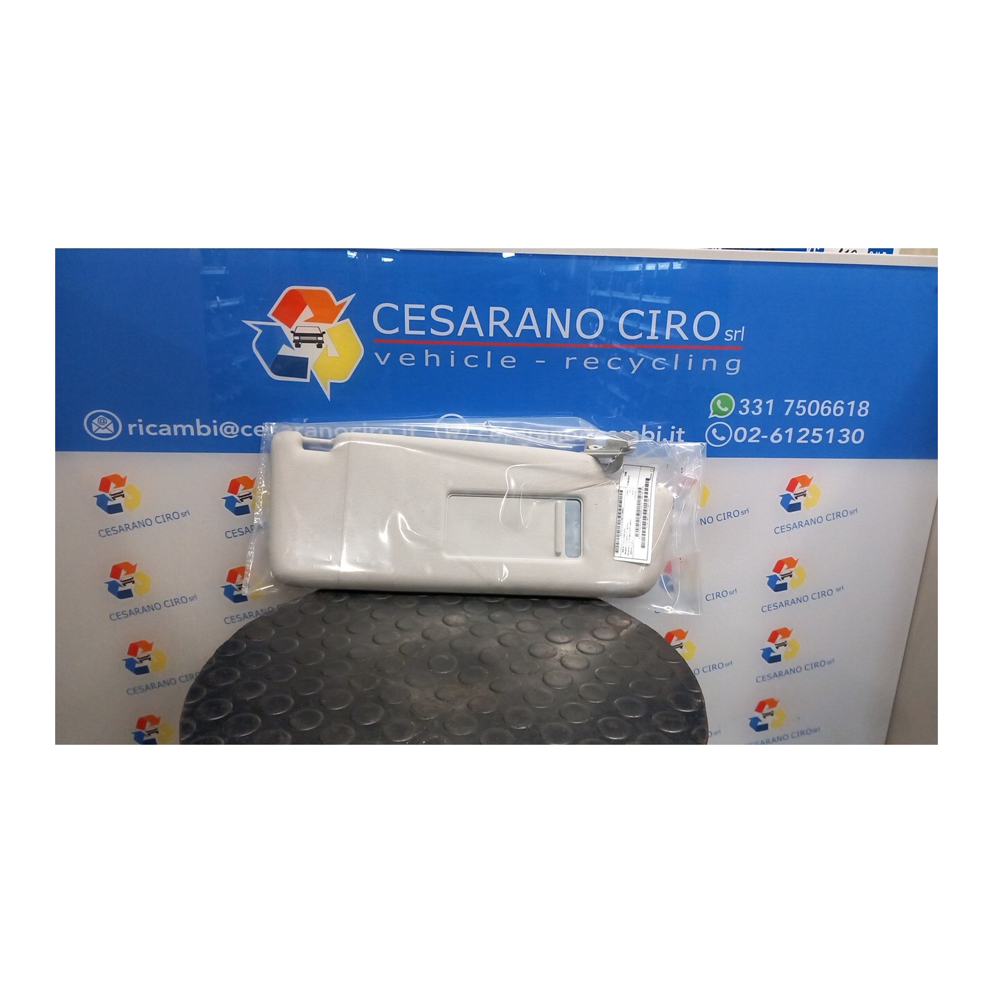 ALETTA PARASOLE PARABREZZA DX. 052 VOLKSWAGEN TOURAN (1T) (08/10-) CAY 1T0857552J2F4