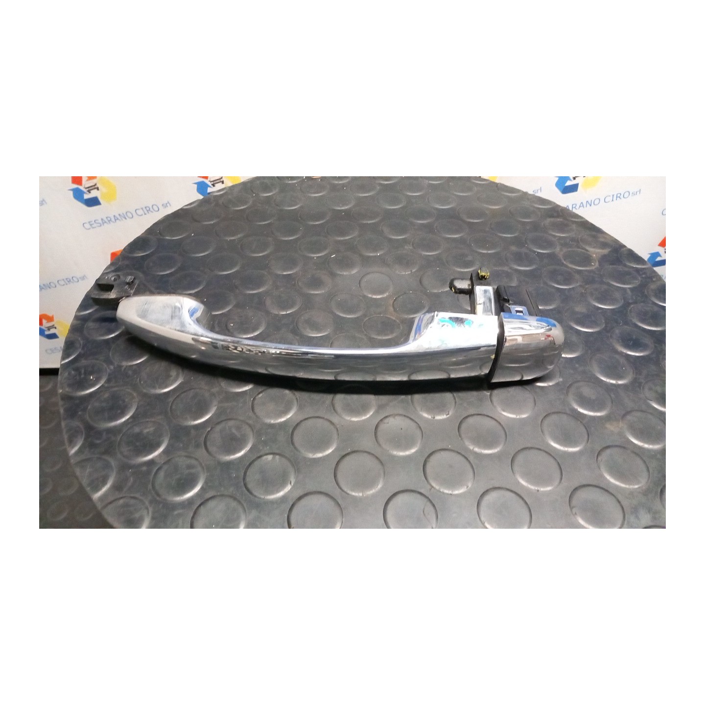 MANIGLIA PORTA ANT. DX. 078 LANCIA DELTA (TH) (06/08-03/11) 198A2000 735570105
