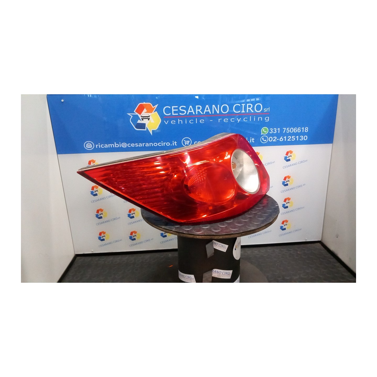FANALE POST. SX. 119 RENAULT MEGANE C+C 2A SERIE (02/06-) K4MD8 8200142688