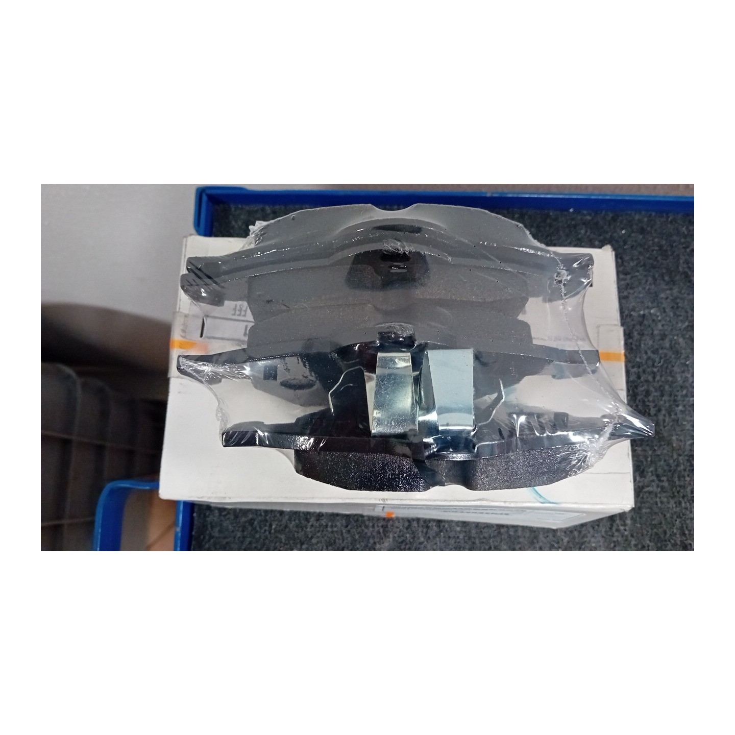 SERIE PASTIGLIE FRENI ANT. 165 OPEL VECTRA (J96) (02/99-04/02)  93191802
