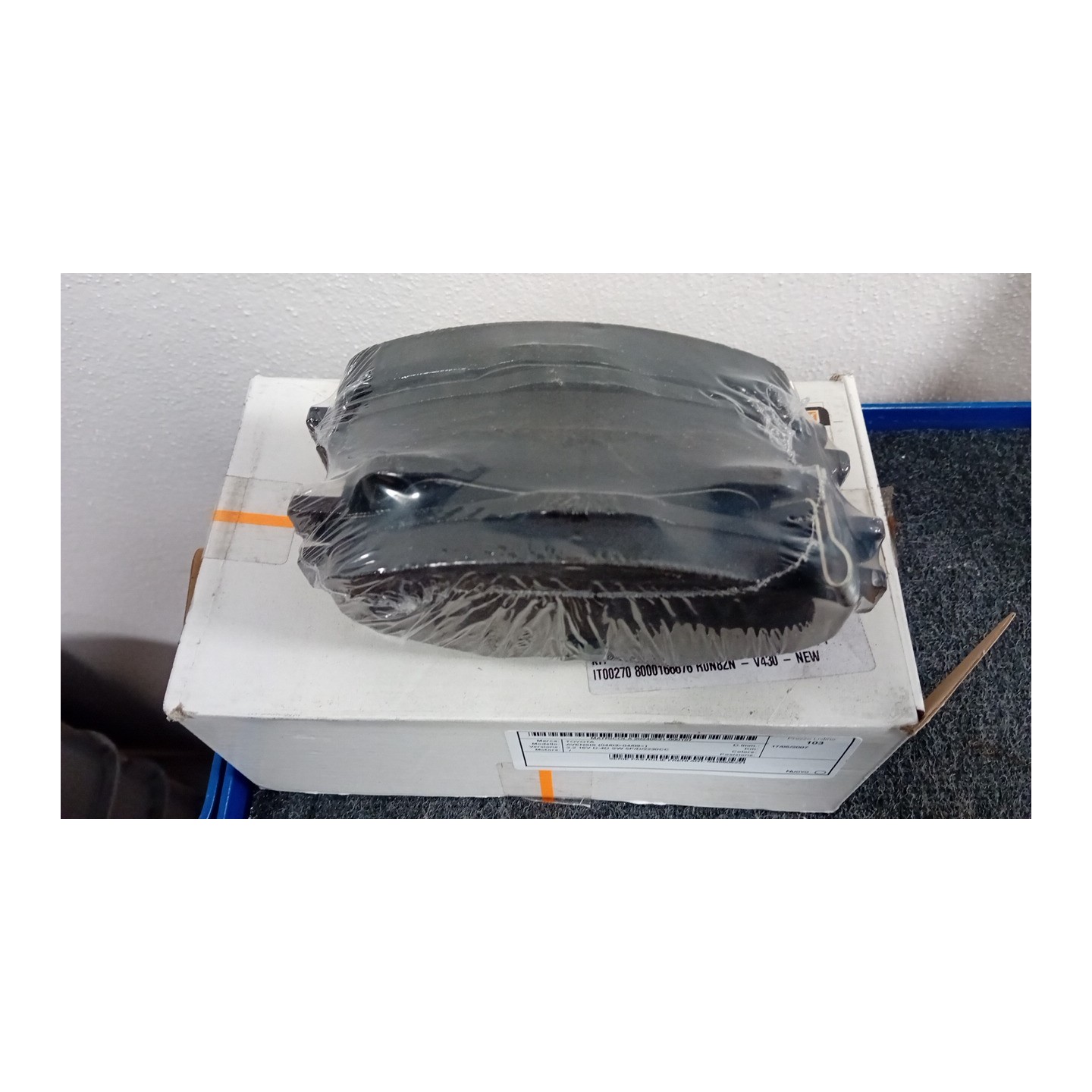 SERIE PASTIGLIE FRENI ANT. 187 TOYOTA AVENSIS (04/03-04/09)  0446505221