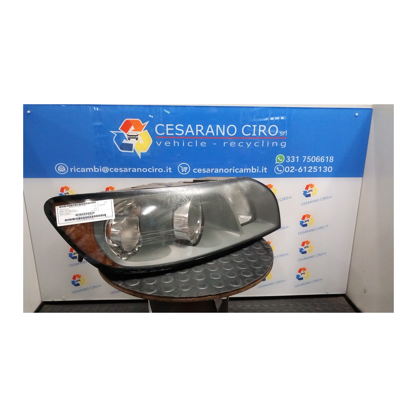 PROIETTORE DX. 084 VOLVO V50 (02/04-12/12) D4204T 30698888